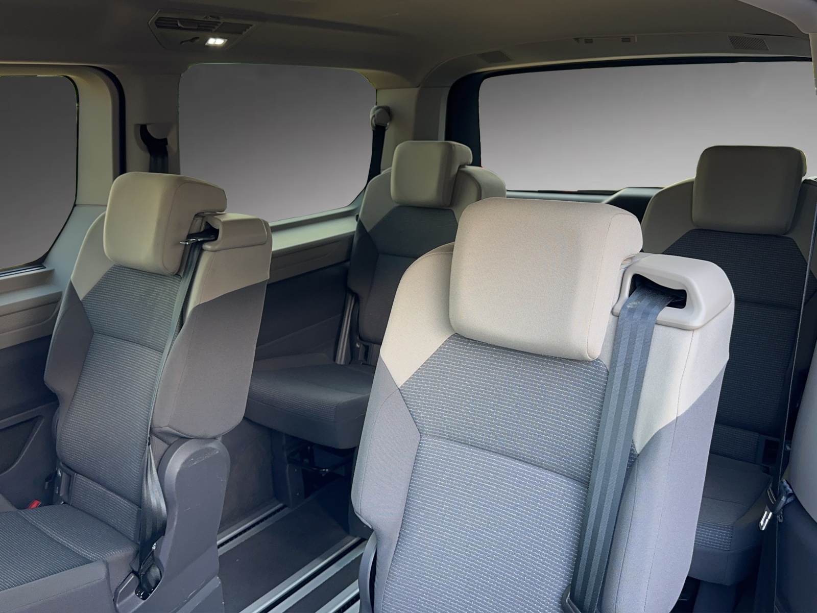 VW MULTIVAN Multivan 1.4 eHybrid Liberty DSG-image-5