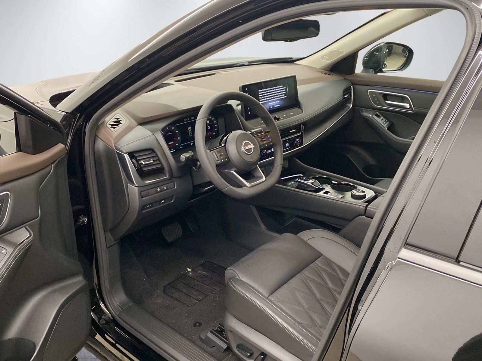 NISSAN X-Trail 1.5 VC-T Tekna+ e-4orce 7P-image-12