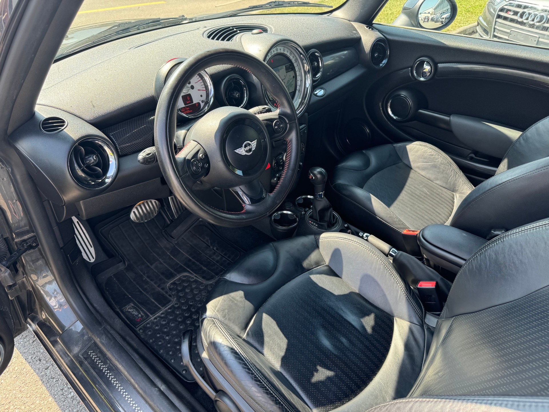 MINI Mini Cooper S Steptronic-image-10