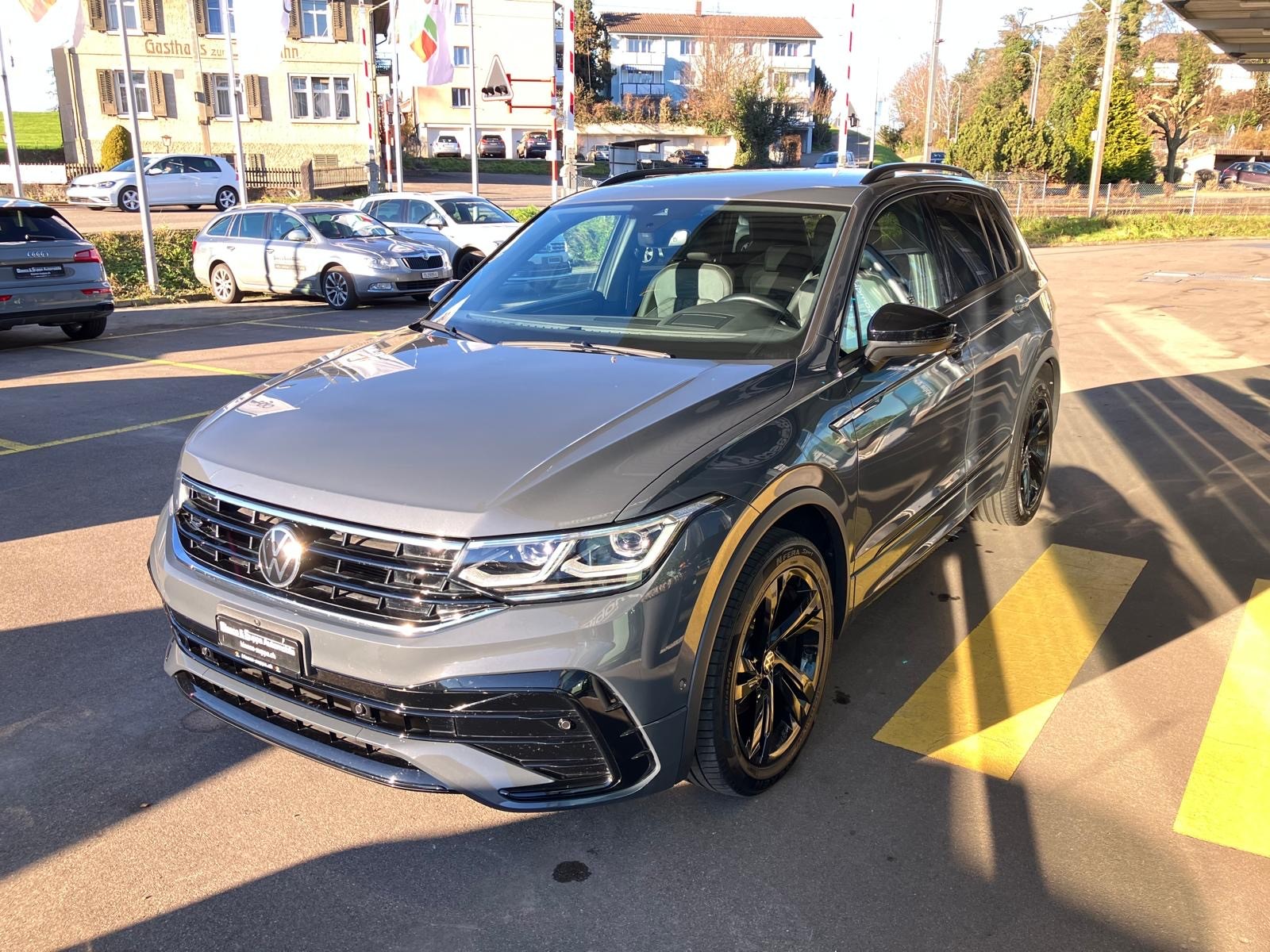 VW Tiguan 2.0 TDI SCR R-Line 4Motion DSG-image-7