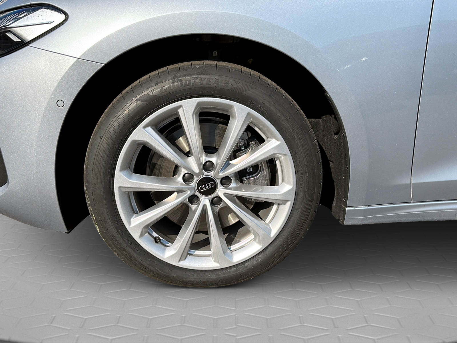 AUDI A5 Avant TDI quattro 150 kW Attraction S tronic-image-6