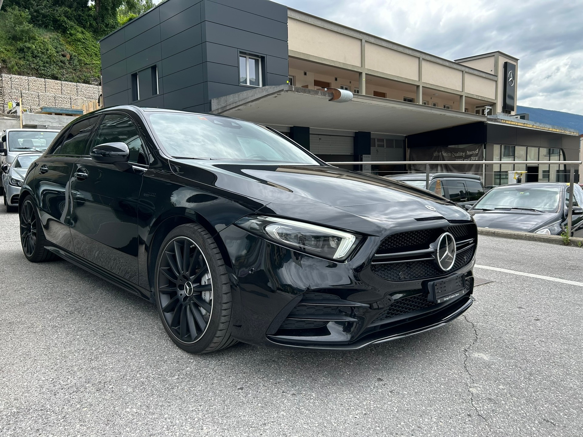 MERCEDES-BENZ A 35 AMG 4Matic Speedshift-image-2
