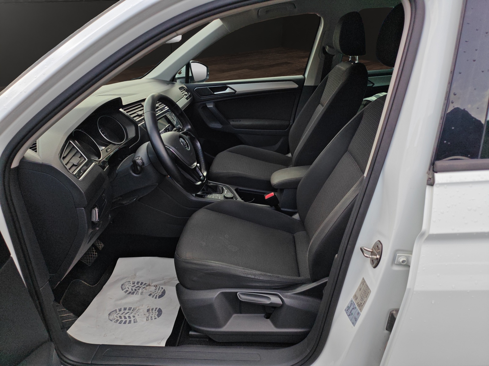 VW Tiguan 2.0 TDI SCR Trendline 4Motion DSG [Expertise du jour + Garantie 12 mois + Service & Immat. Offerts]-image-9