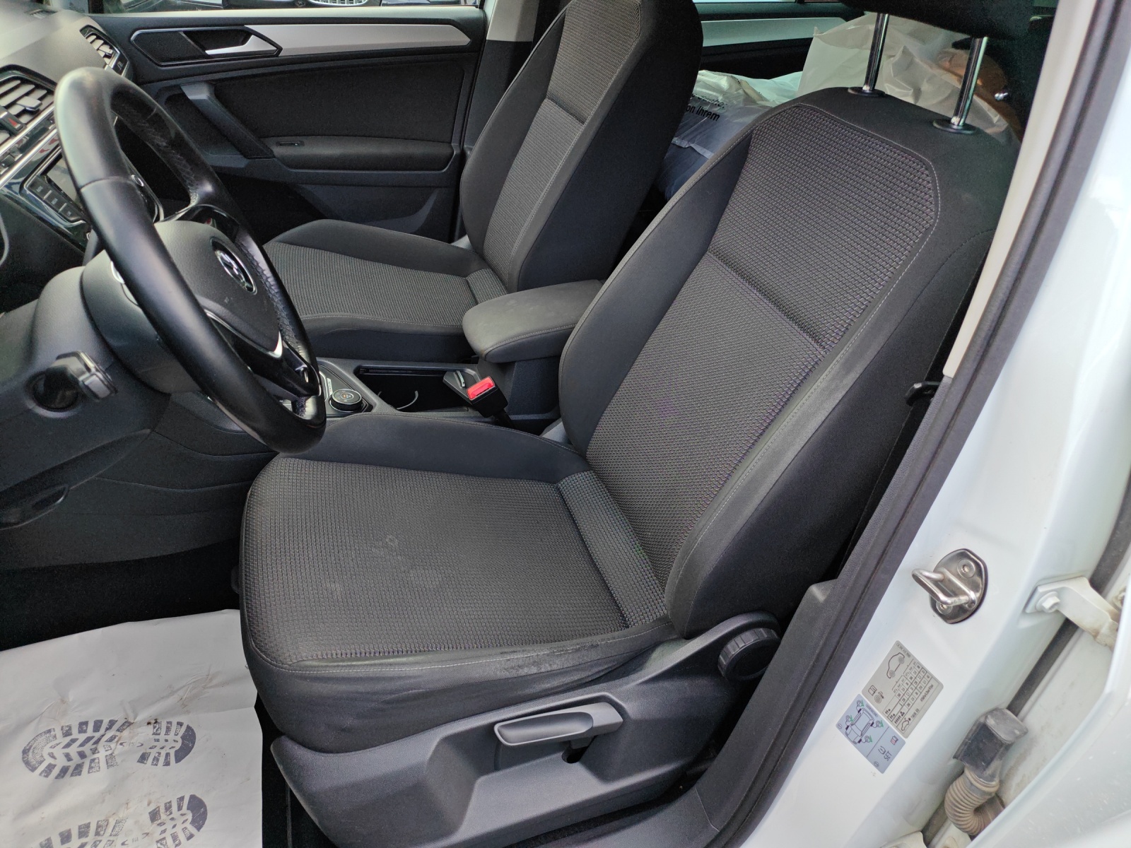 VW Tiguan 2.0 TDI SCR Trendline 4Motion DSG [Expertise du jour + Garantie 12 mois + Service & Immat. Offerts]-image-11