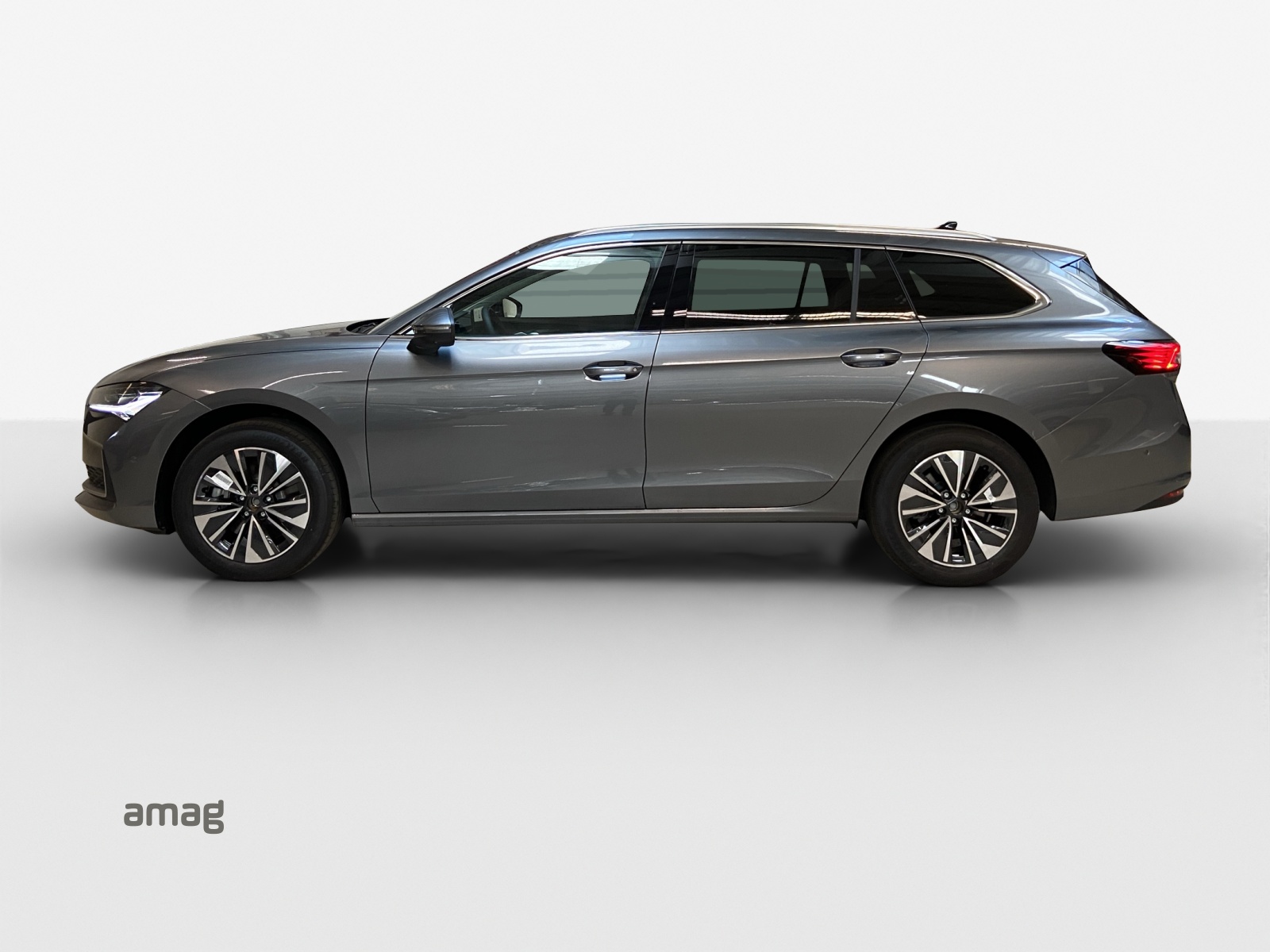 SKODA Superb Combi 2.0 TDi Selection 4x4 DSG-image-1