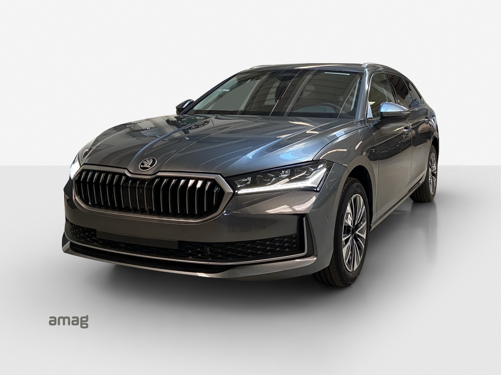 SKODA Superb Combi 2.0 TDi Selection 4x4 DSG-image-0