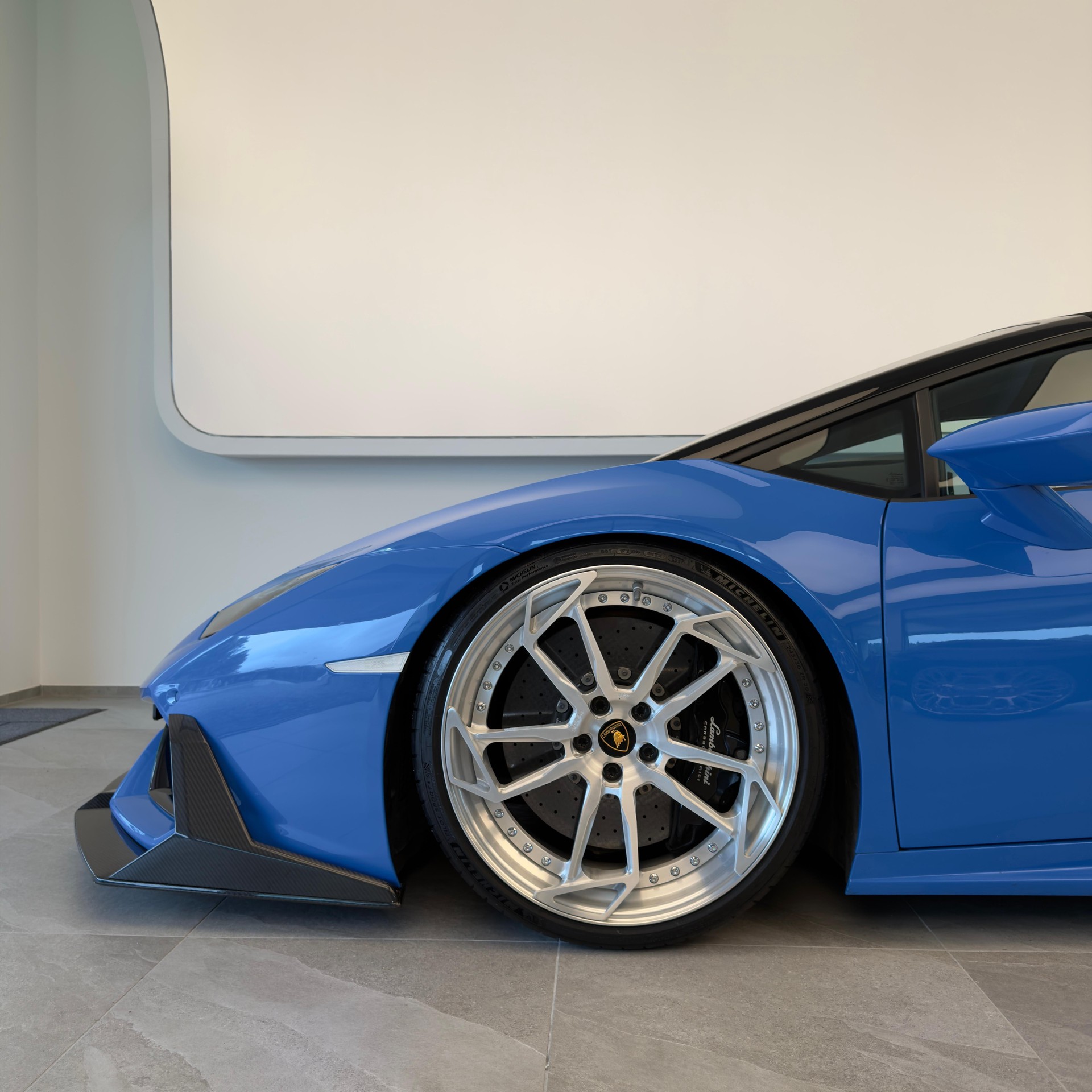 LAMBORGHINI Huracan LP610-4 Spyder DCT-image-5