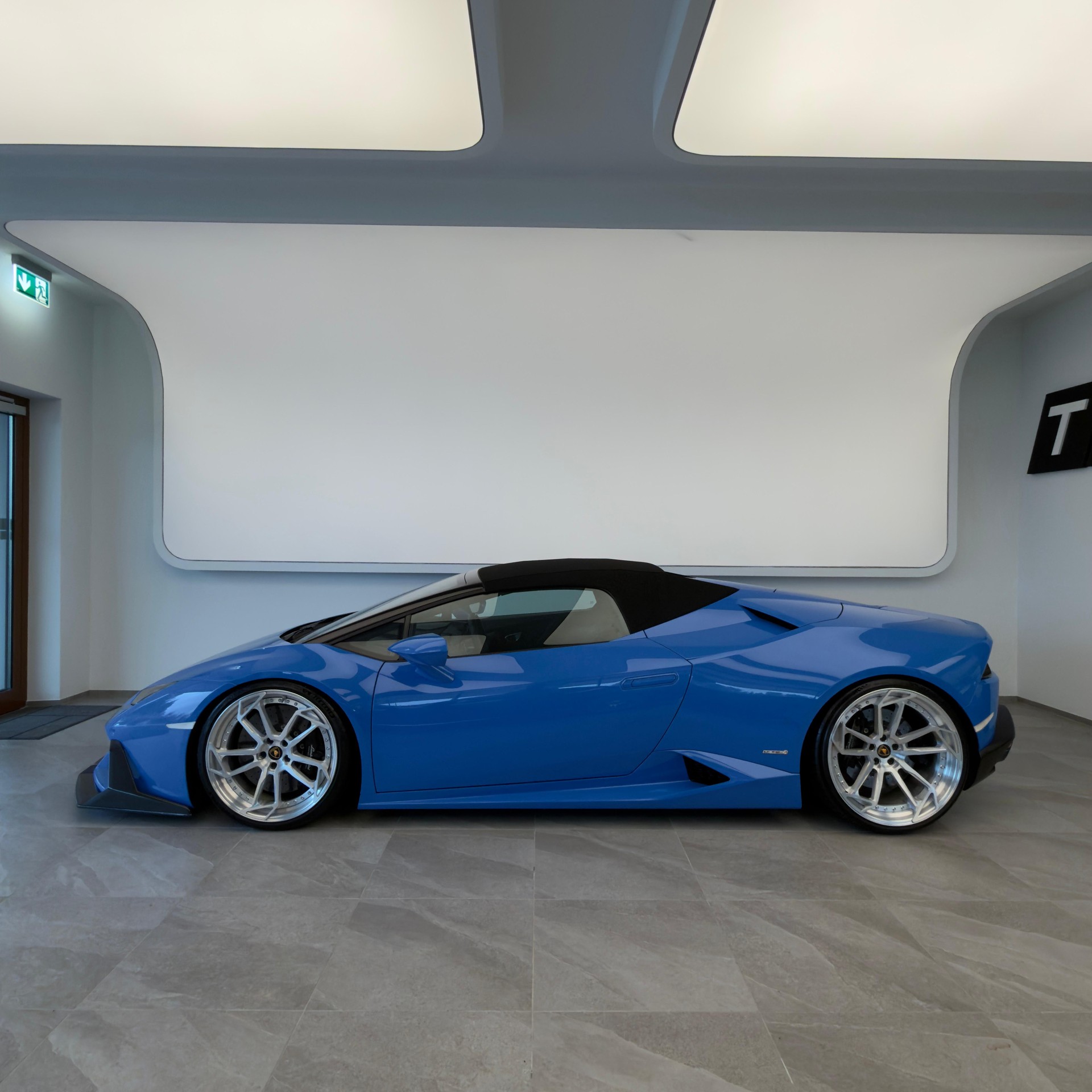 LAMBORGHINI Huracan LP610-4 Spyder DCT-image-4
