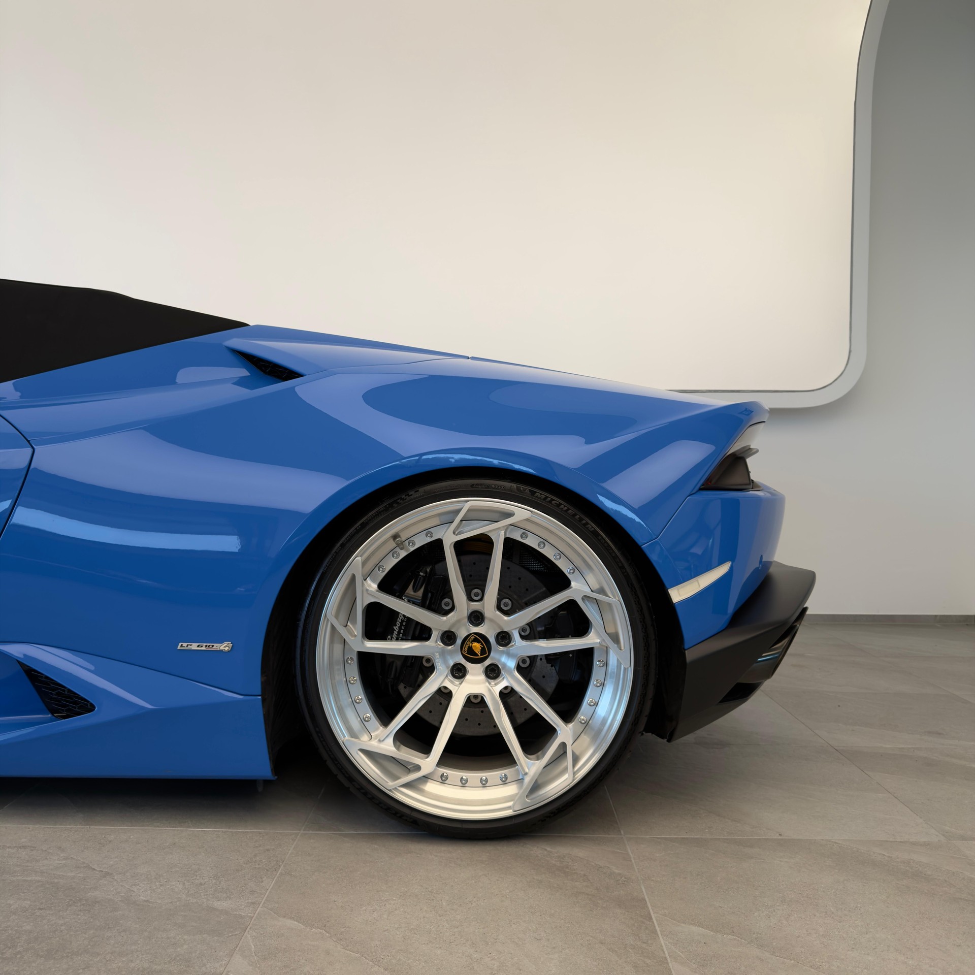 LAMBORGHINI Huracan LP610-4 Spyder DCT-image-7