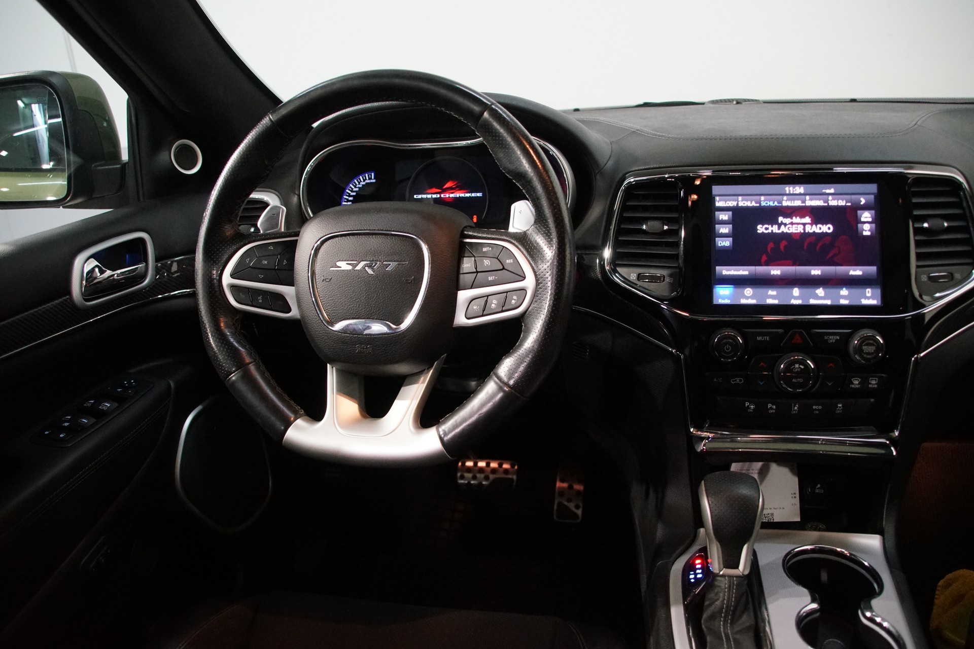 JEEP Grand Cherokee 6.4 V8 HEMI SRT8 Automatic-image-12
