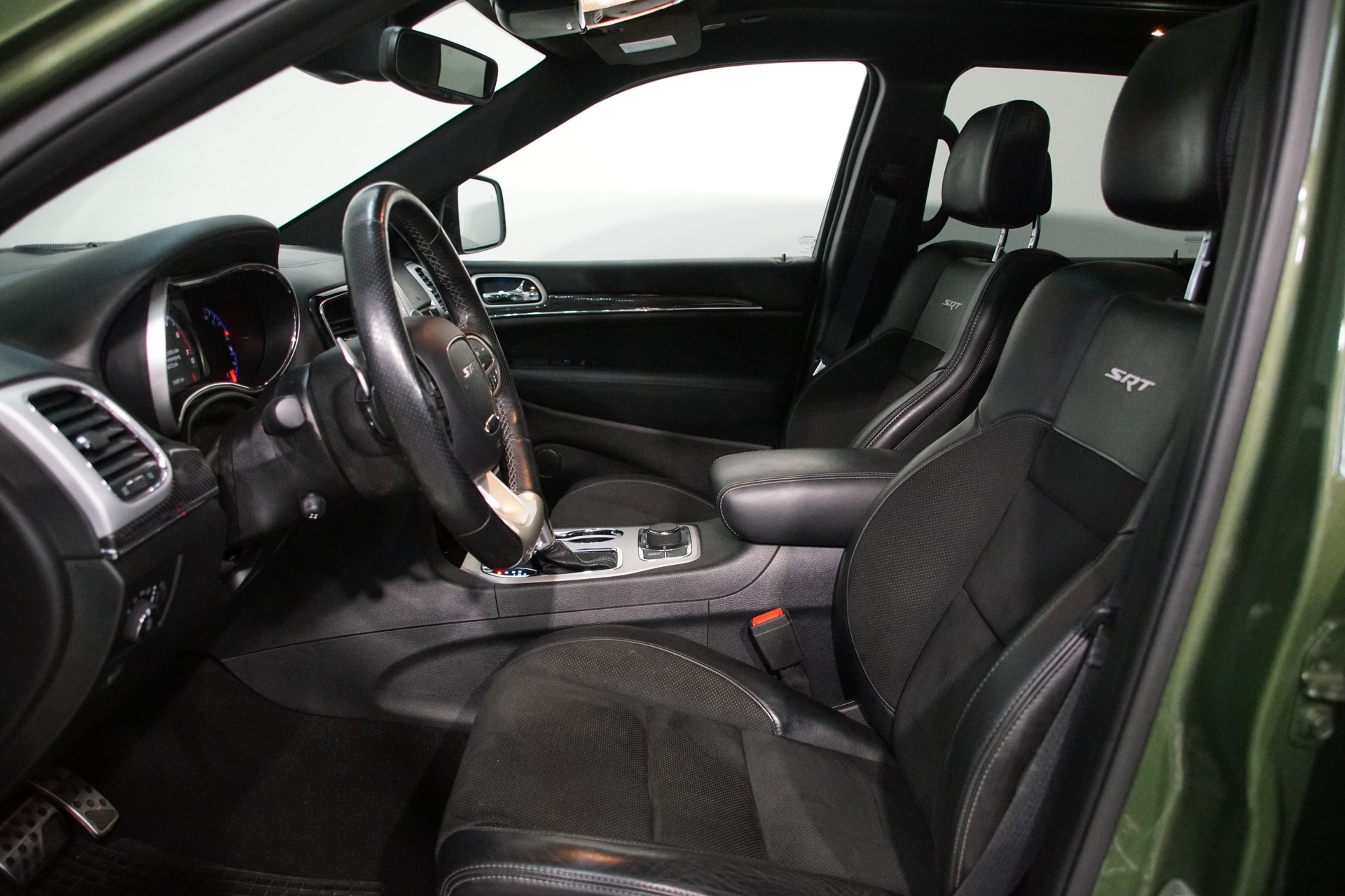 JEEP Grand Cherokee 6.4 V8 HEMI SRT8 Automatic-image-9