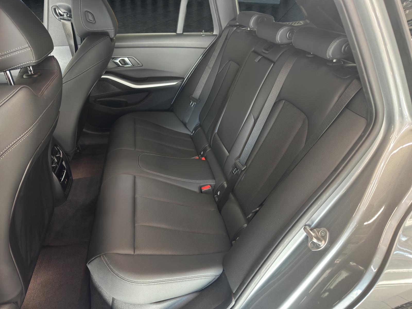 BMW 330d xDrive Touring M Sportpaket-image-15