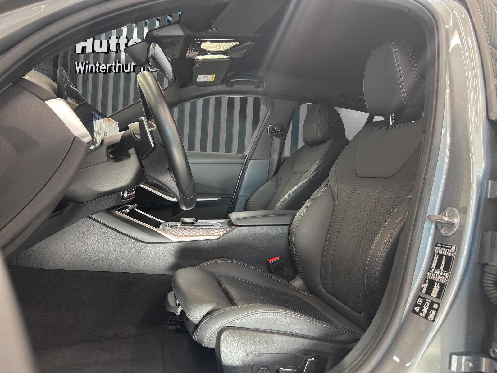 BMW 330d xDrive Touring M Sportpaket-image-13