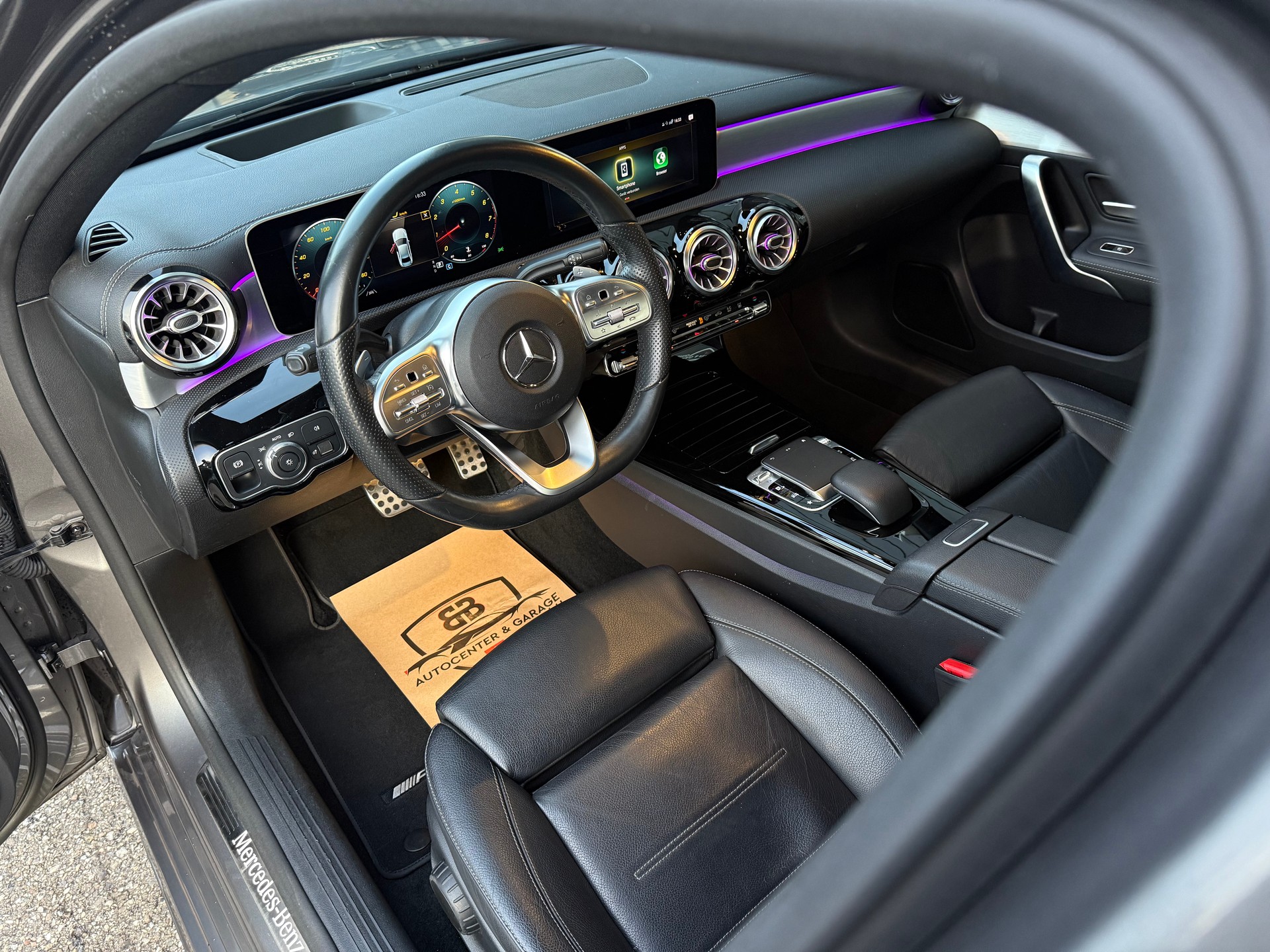 MERCEDES-BENZ A 220 AMG Line 7G-DCT 4Matic-image-11
