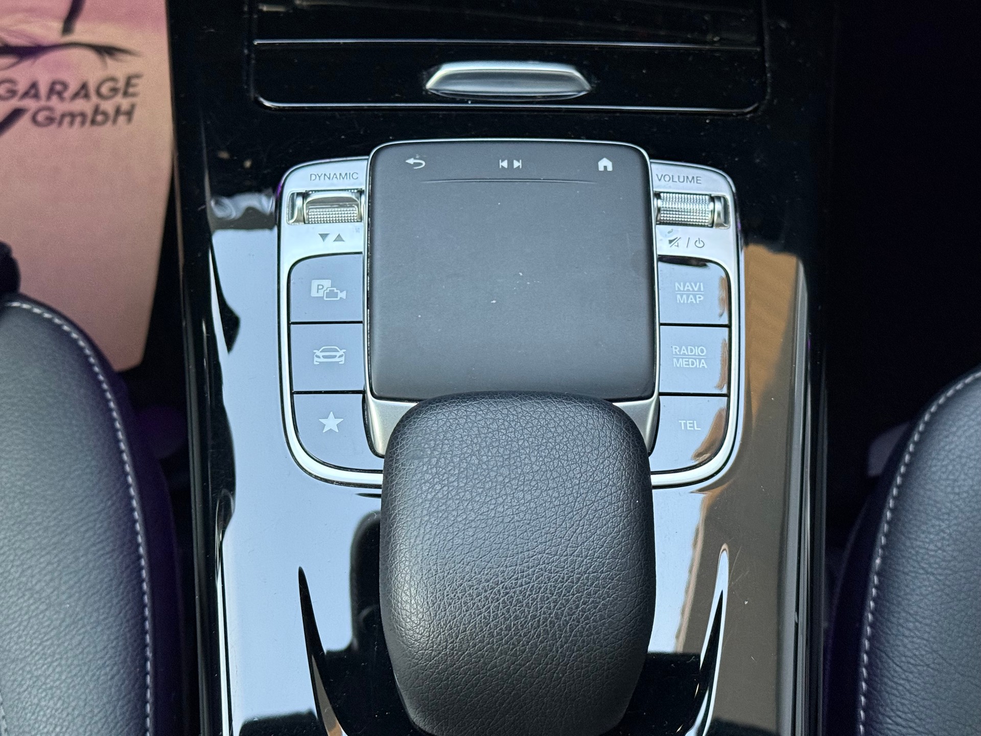 MERCEDES-BENZ A 220 AMG Line 7G-DCT 4Matic-image-16