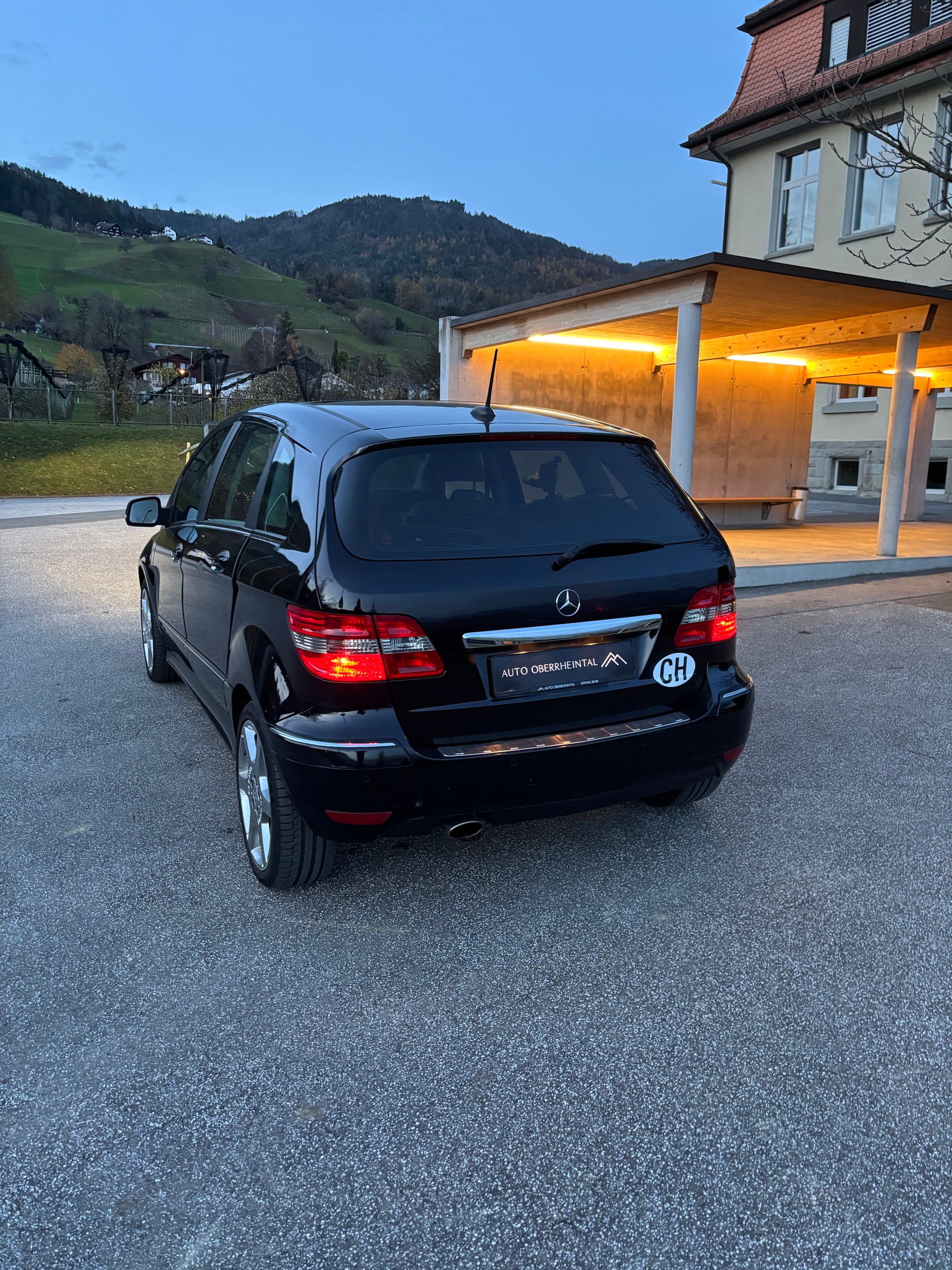MERCEDES-BENZ B 200-image-7
