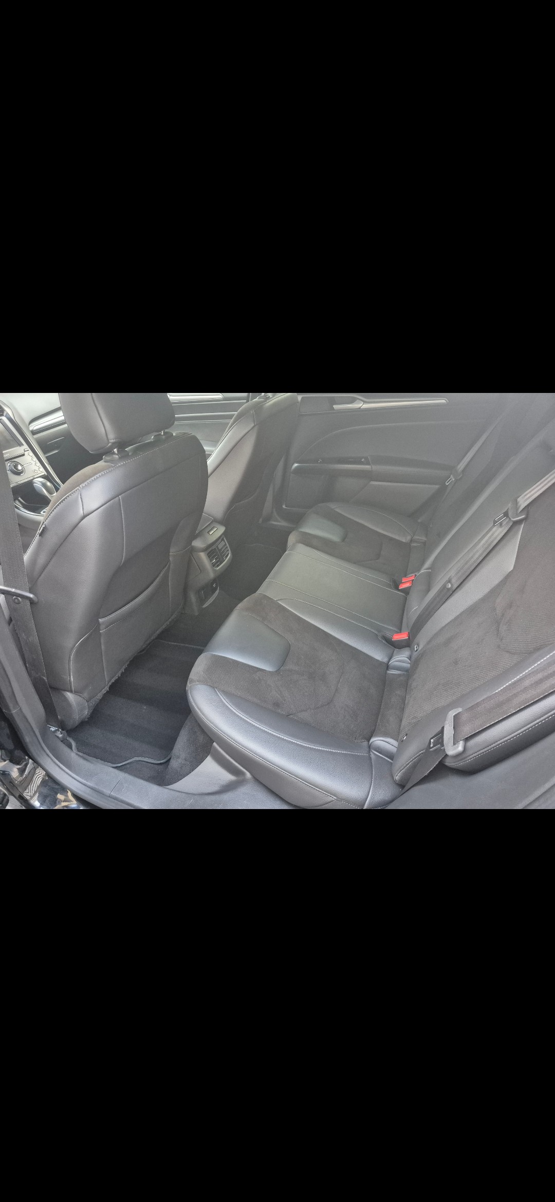 FORD Mondeo 2.0 EcoBoost SCTi Titanium Automatic-image-12