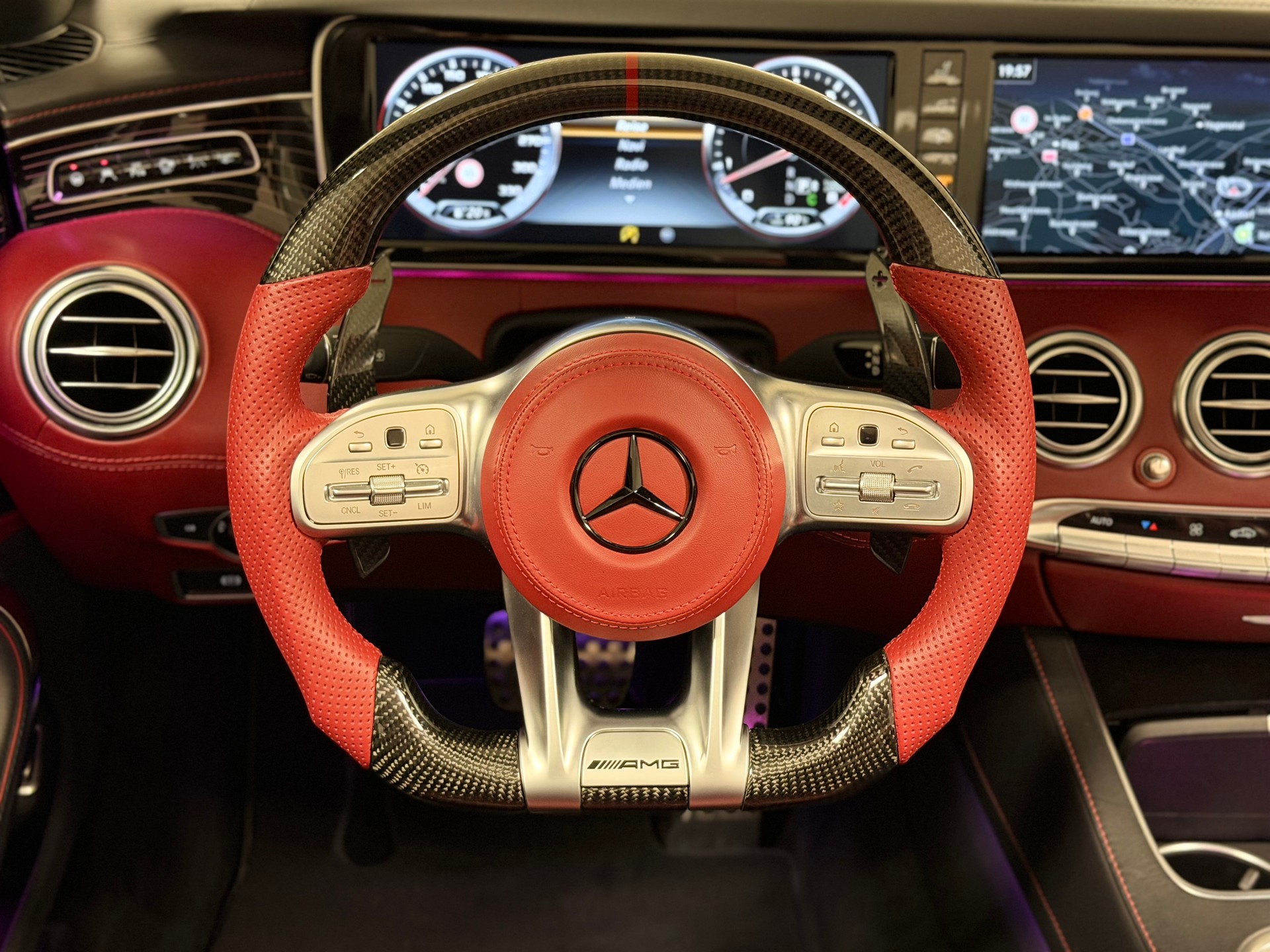MERCEDES-BENZ S 63 AMG Cabriolet 4Matic Speedshift MCT-image-18