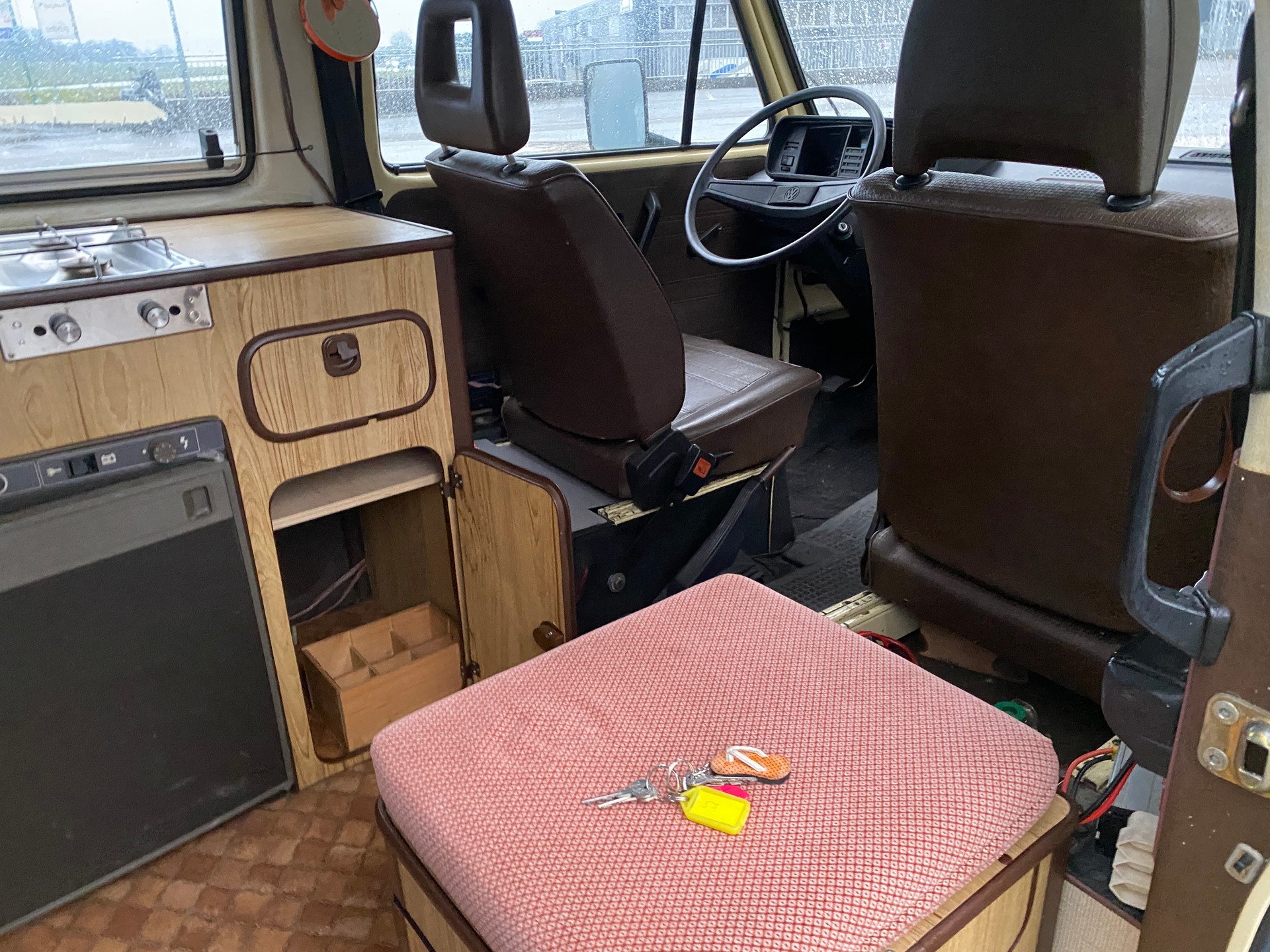 VW T2A 2.0 Camper aménagé - Toiture haute - Schneider wohnwagen-image-5