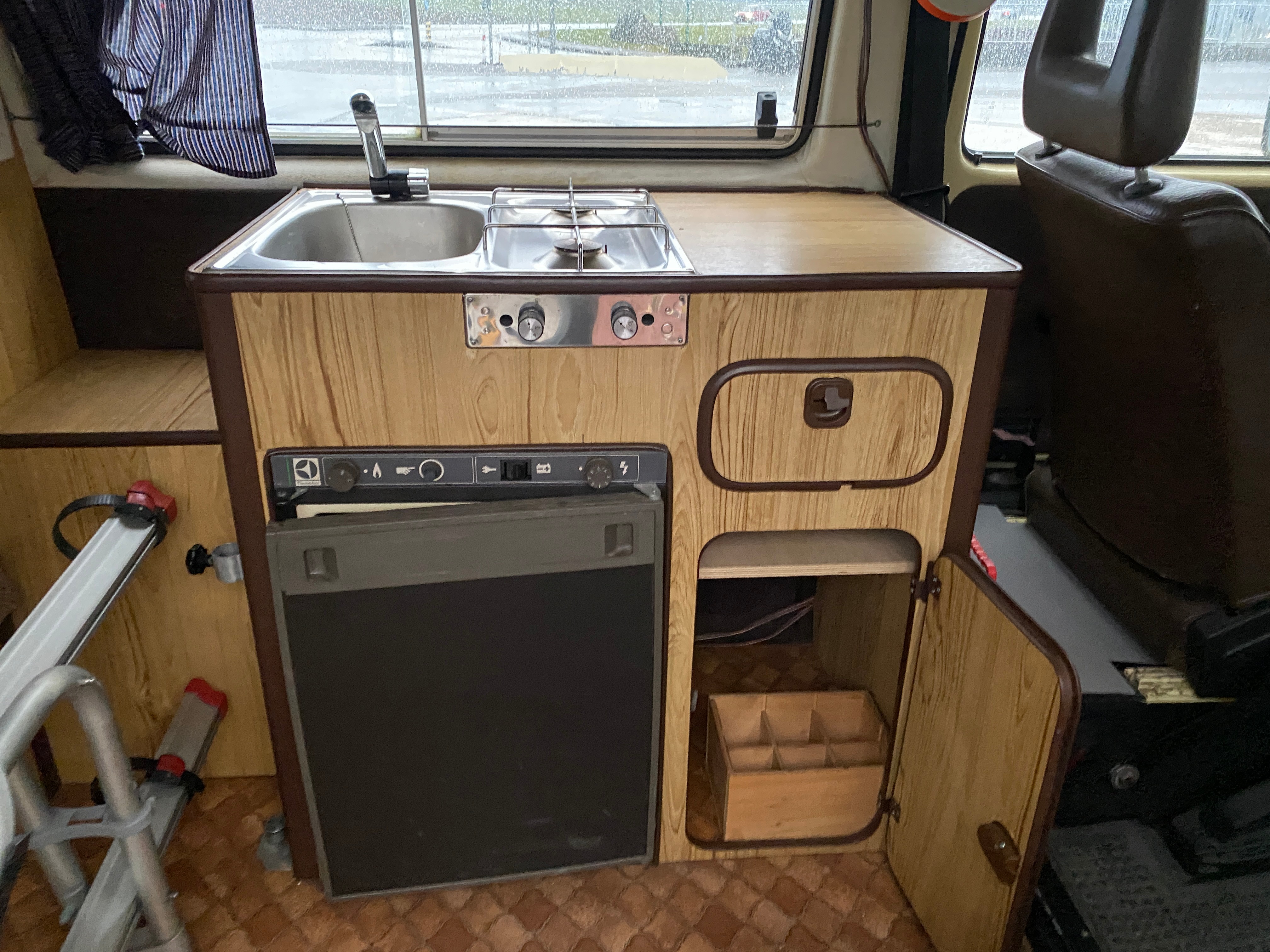 VW T2A 2.0 Camper aménagé - Toiture haute - Schneider wohnwagen — slika 5