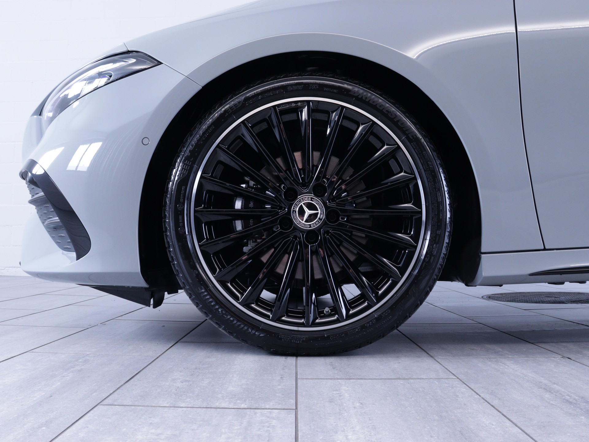 MERCEDES-BENZ A 180 Night Star AMG Line-image-11