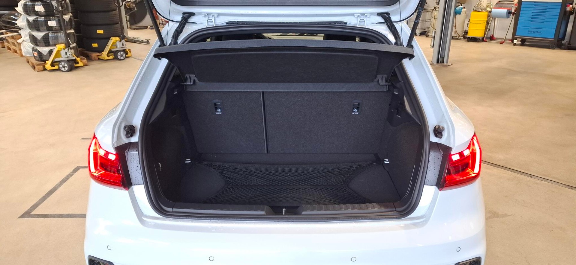 AUDI A1 Sportback 30 TFSI Attraction S-tronic-image-7