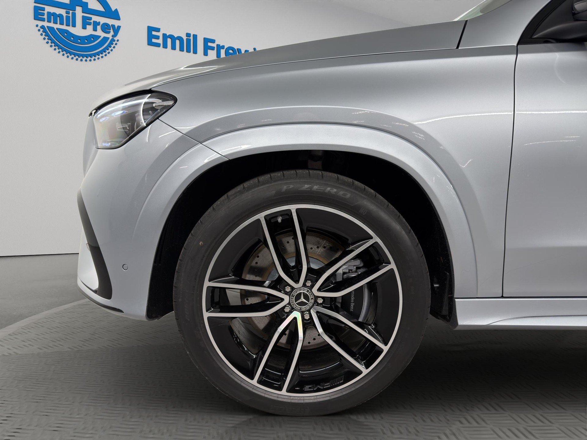 MERCEDES-BENZ GLE 450 d AMG Line 4matic-image-3