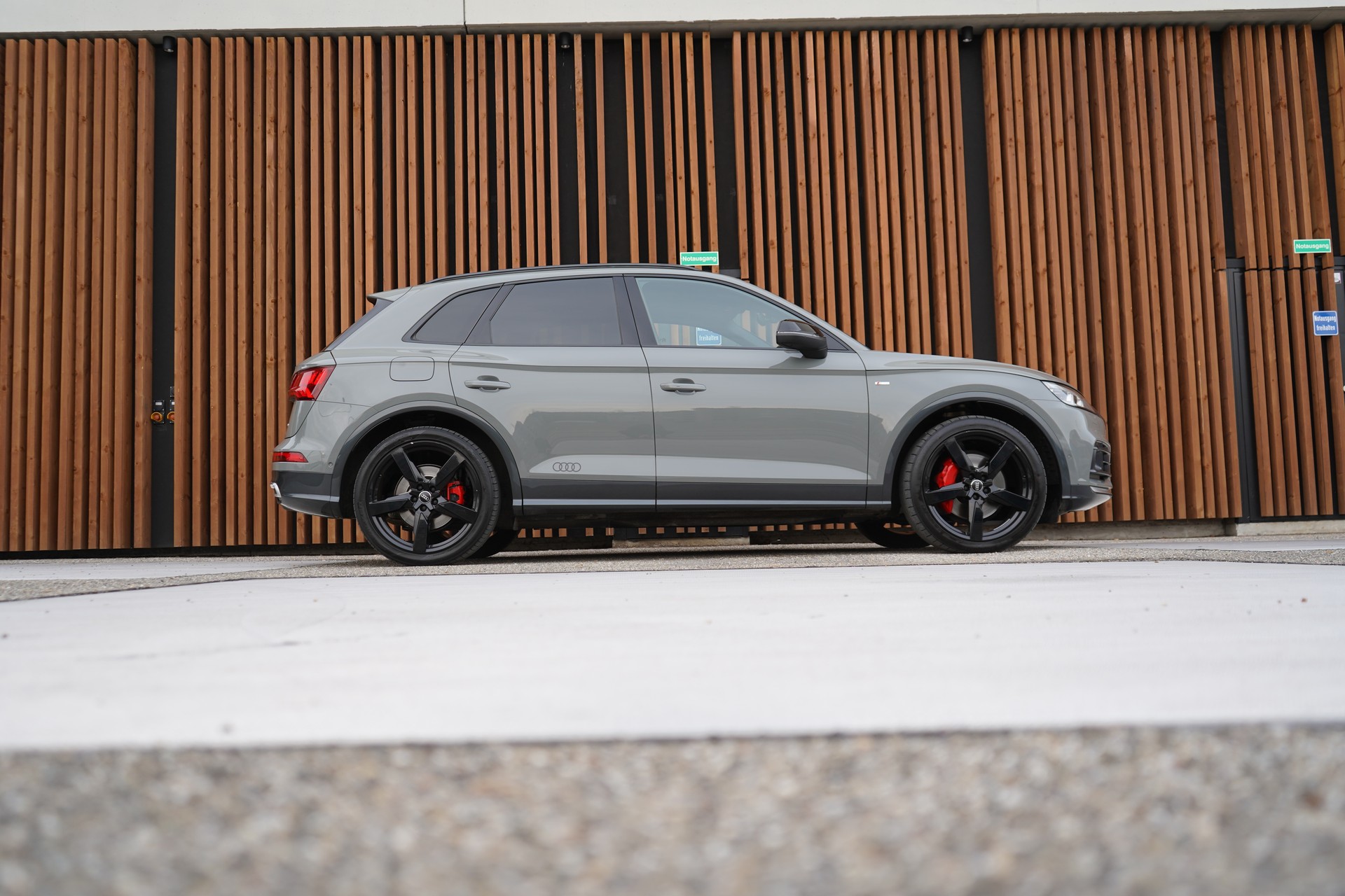 AUDI AUDI Q5 50 TDI QUATTRO S-LINE SPORT PLUS BLACK l 286 PS-image-2