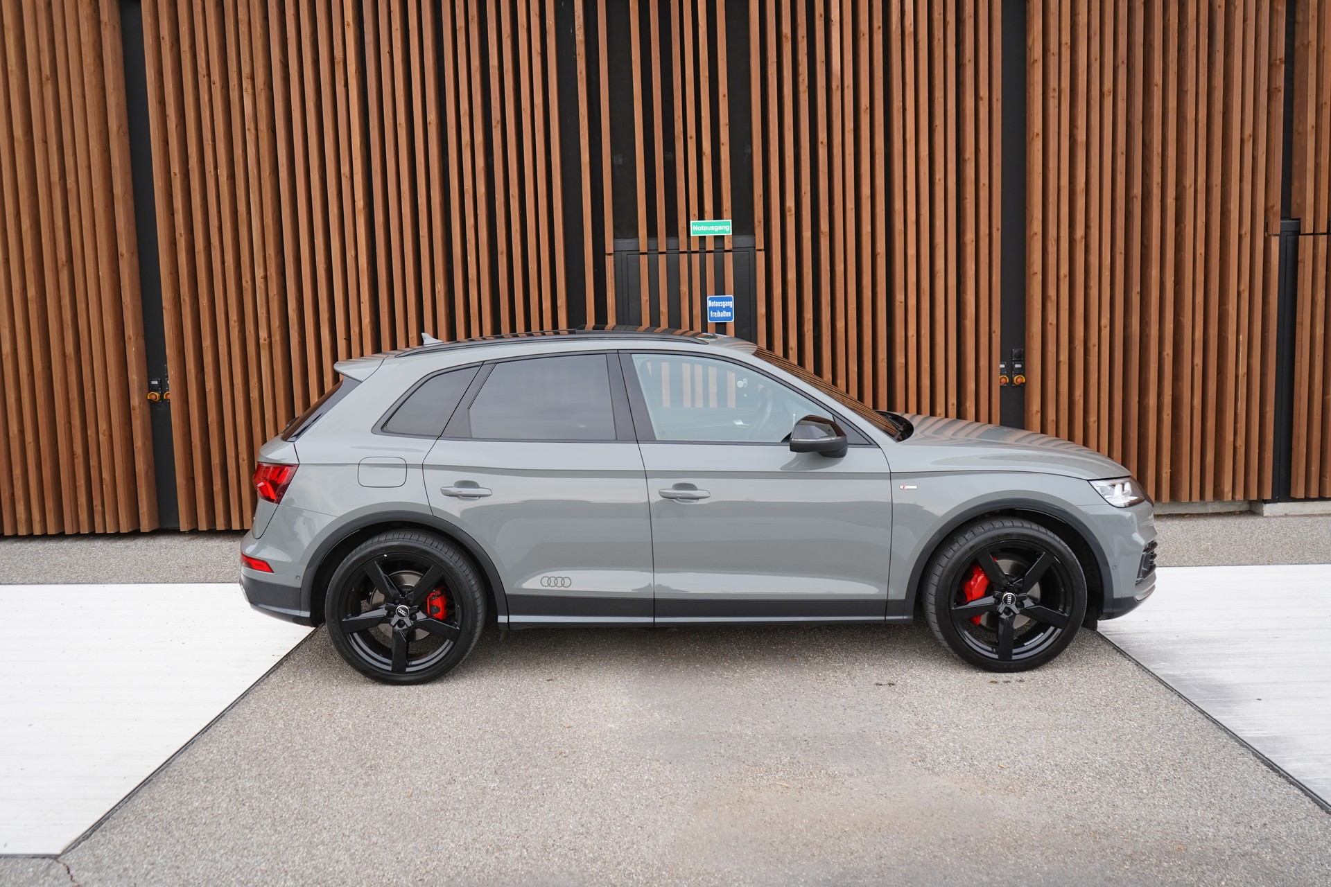 AUDI AUDI Q5 50 TDI QUATTRO S-LINE SPORT PLUS BLACK l 286 PS-image-4
