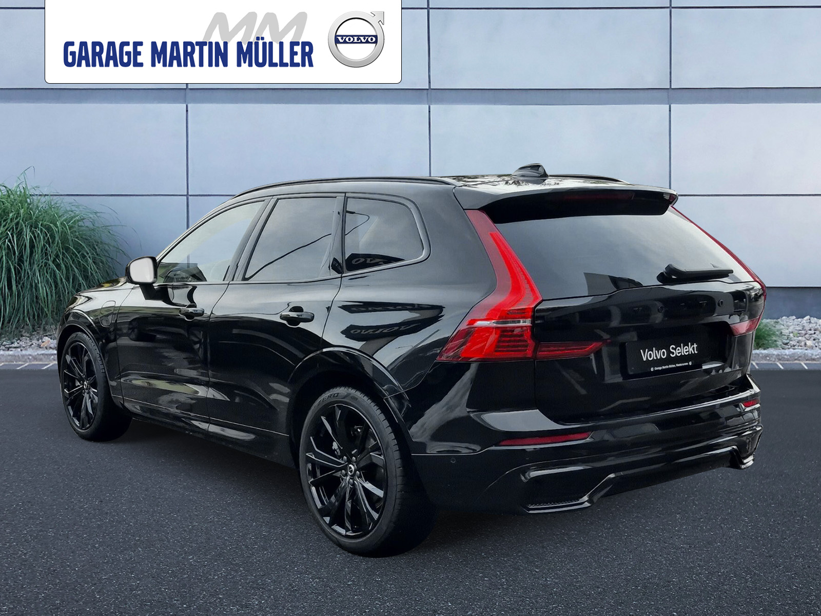 VOLVO XC60 2.0 T8 TE Black Edition eAWD-showroom-element-2