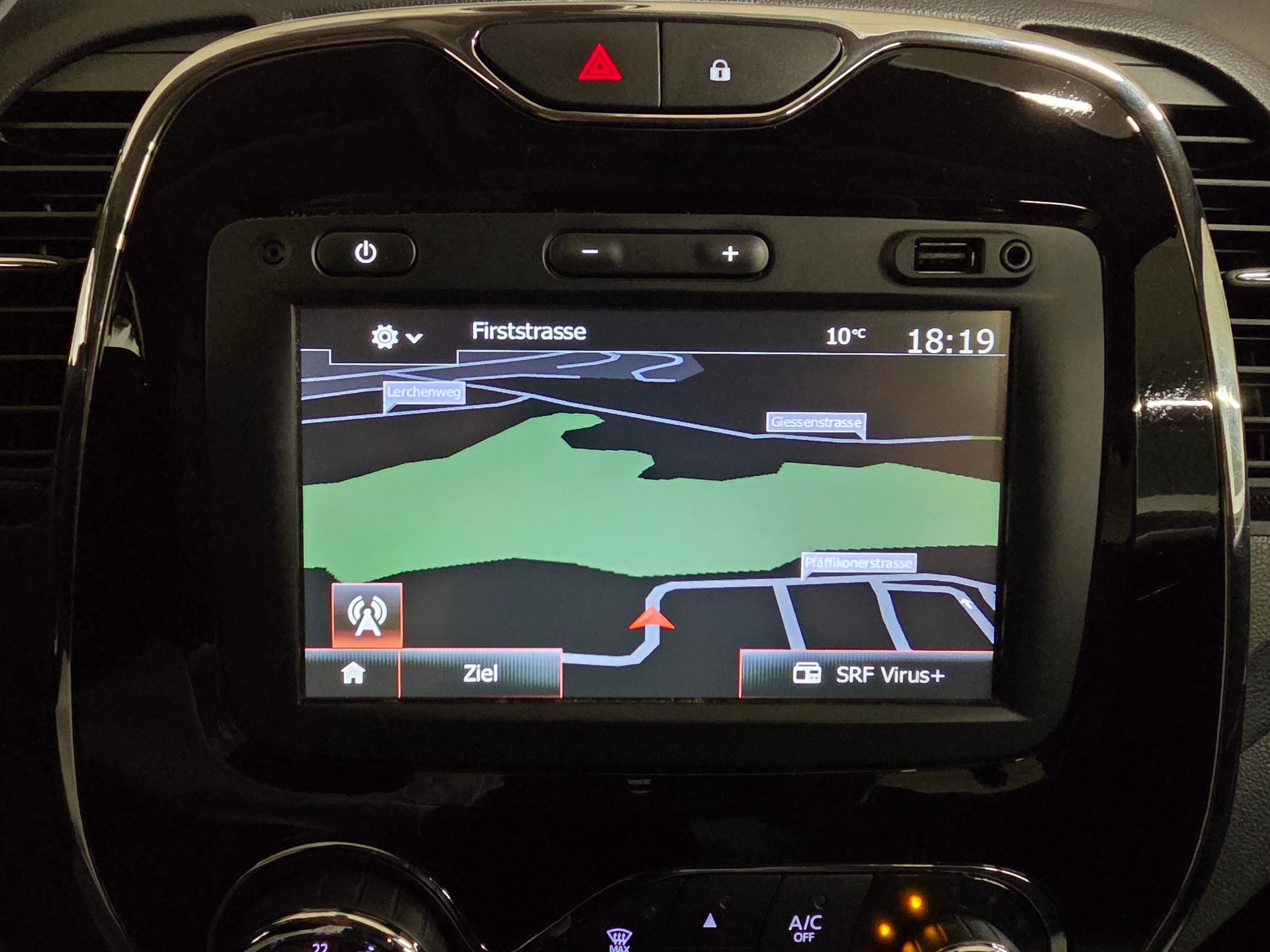 RENAULT Captur 1.5 dCi Intens EDC-image-6