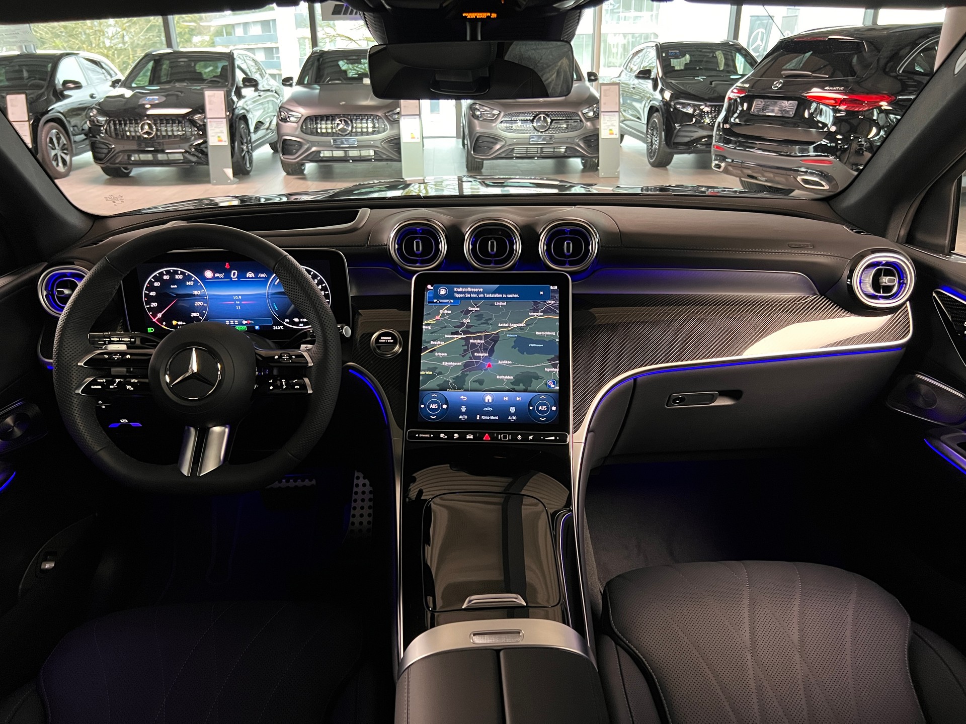 MERCEDES-BENZ GLC 400 e 4Matic EQ Star 9G-Tronic-image-11