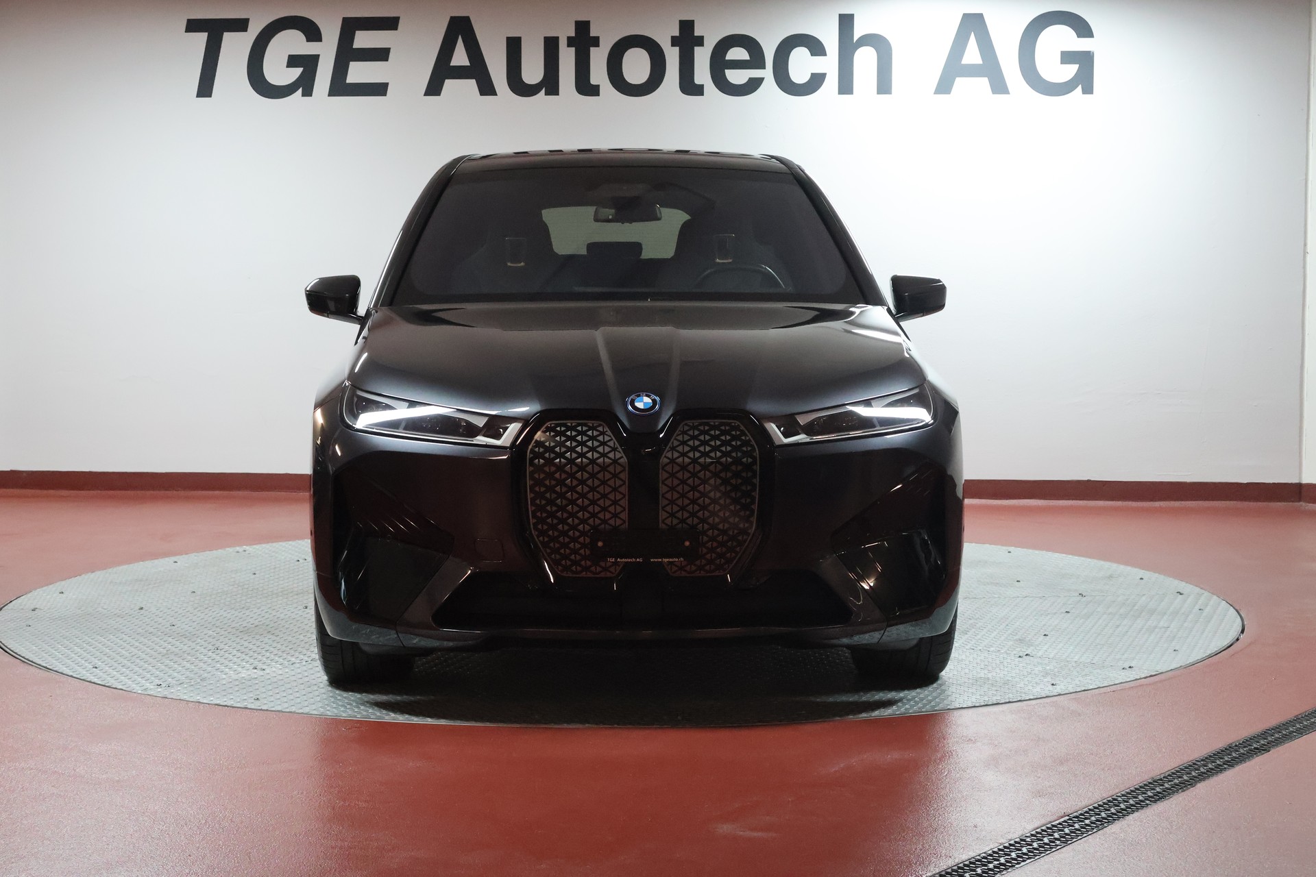 BMW iX xDrive40 SPORTPAKET-image-1