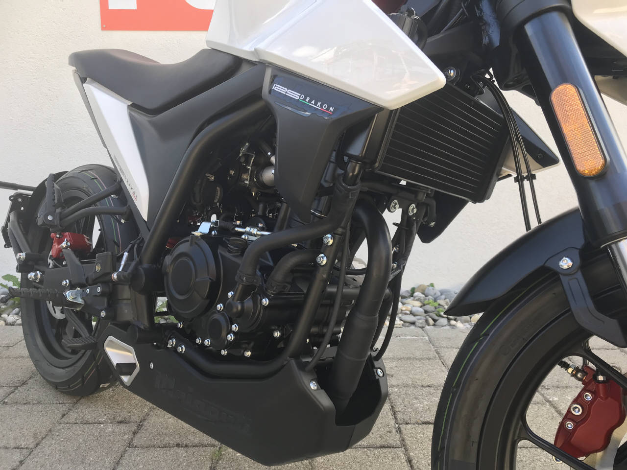 MALAGUTI Drakon 125 ABS-image-7