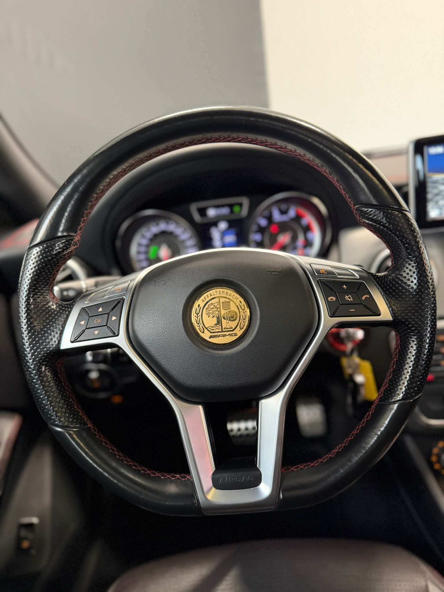 MERCEDES-BENZ CLA 45 AMG-image-11