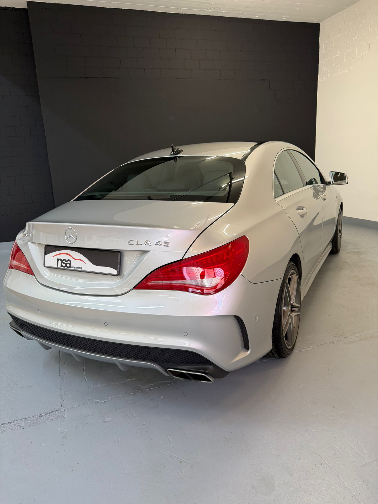 MERCEDES-BENZ CLA 45 AMG-image-7