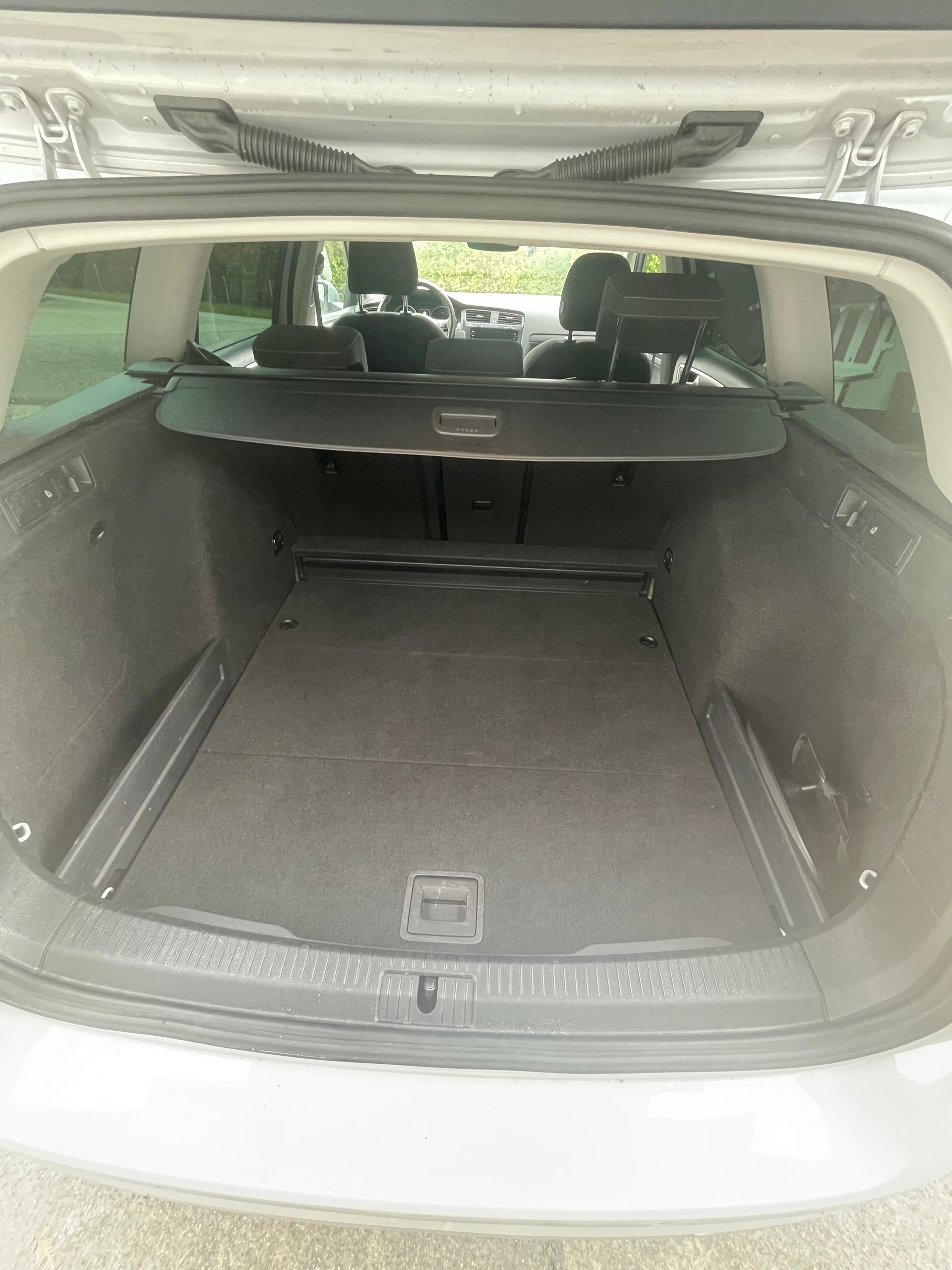 VW Golf Variant 1.6 TDI Comfortline DSG-image-2