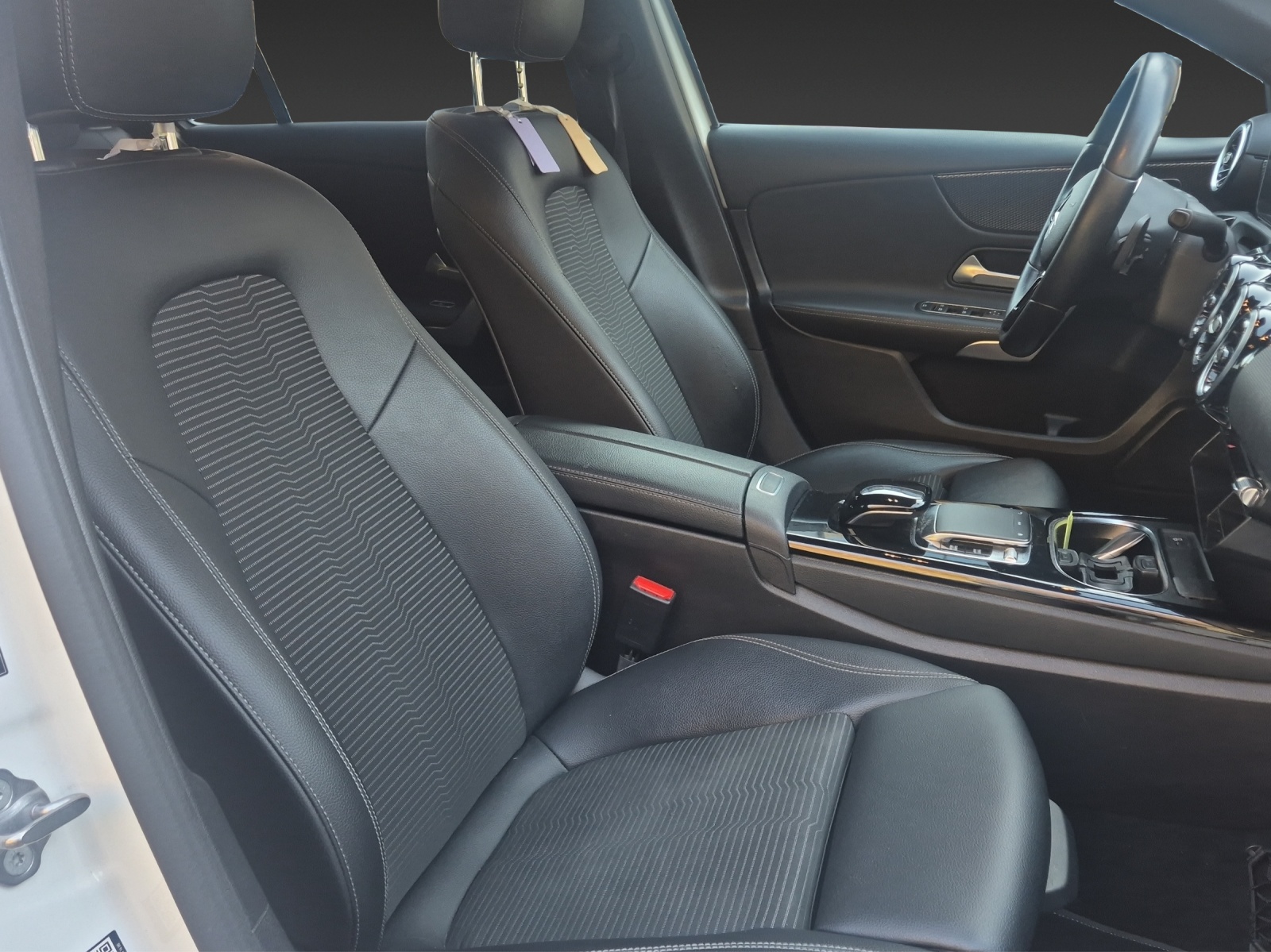 MERCEDES-BENZ A 180 d Edition Night Paket-image-13