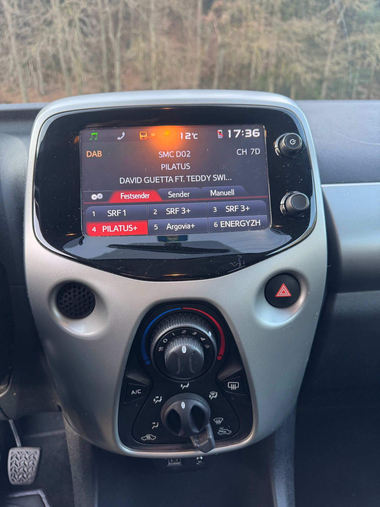 CITROEN C1 1.2 VTi Feel-image-11