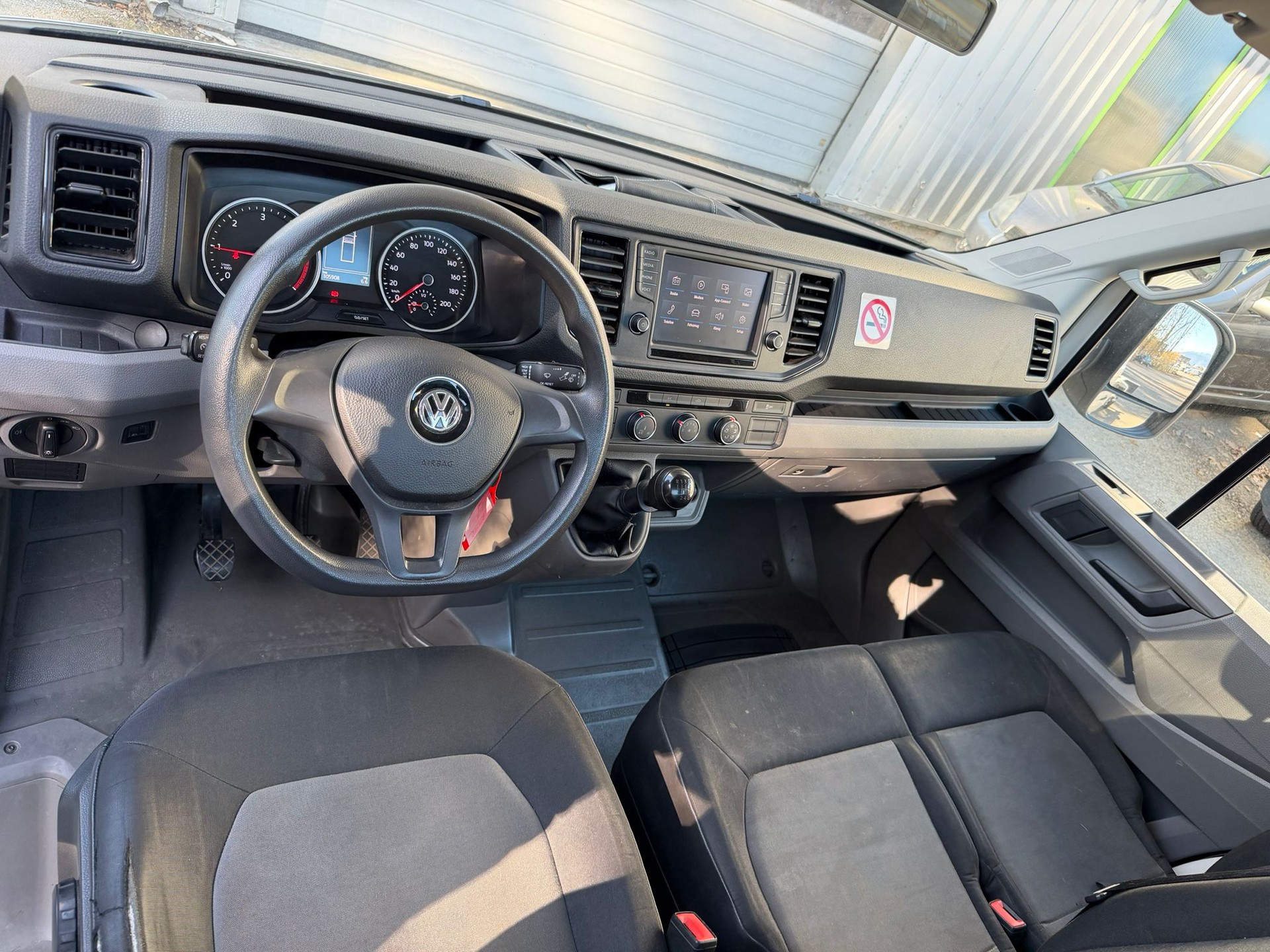 VW Crafter 35 2.0 TDI L4-image-5