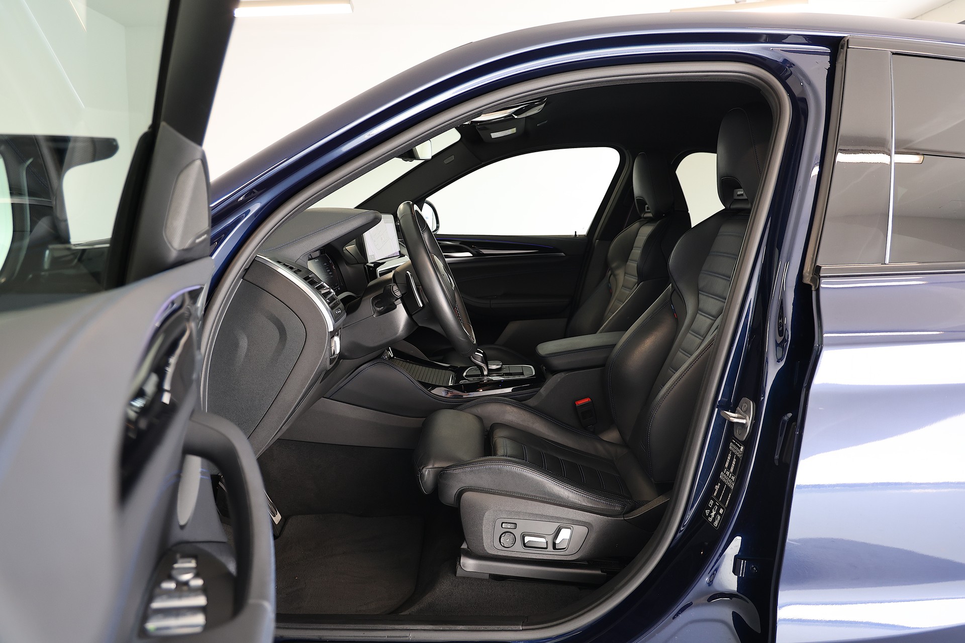 BMW X4 M40i 48V M Sport Edition *CH-Fahrzeug* *AHK* Steptronic-image-7