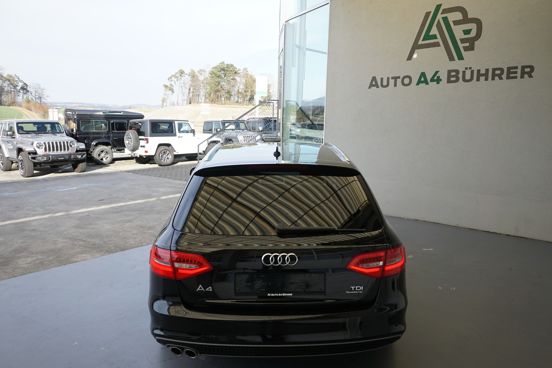 AUDI A4 Avant 2.0 TDI quattro S-Line 190PS-image-7