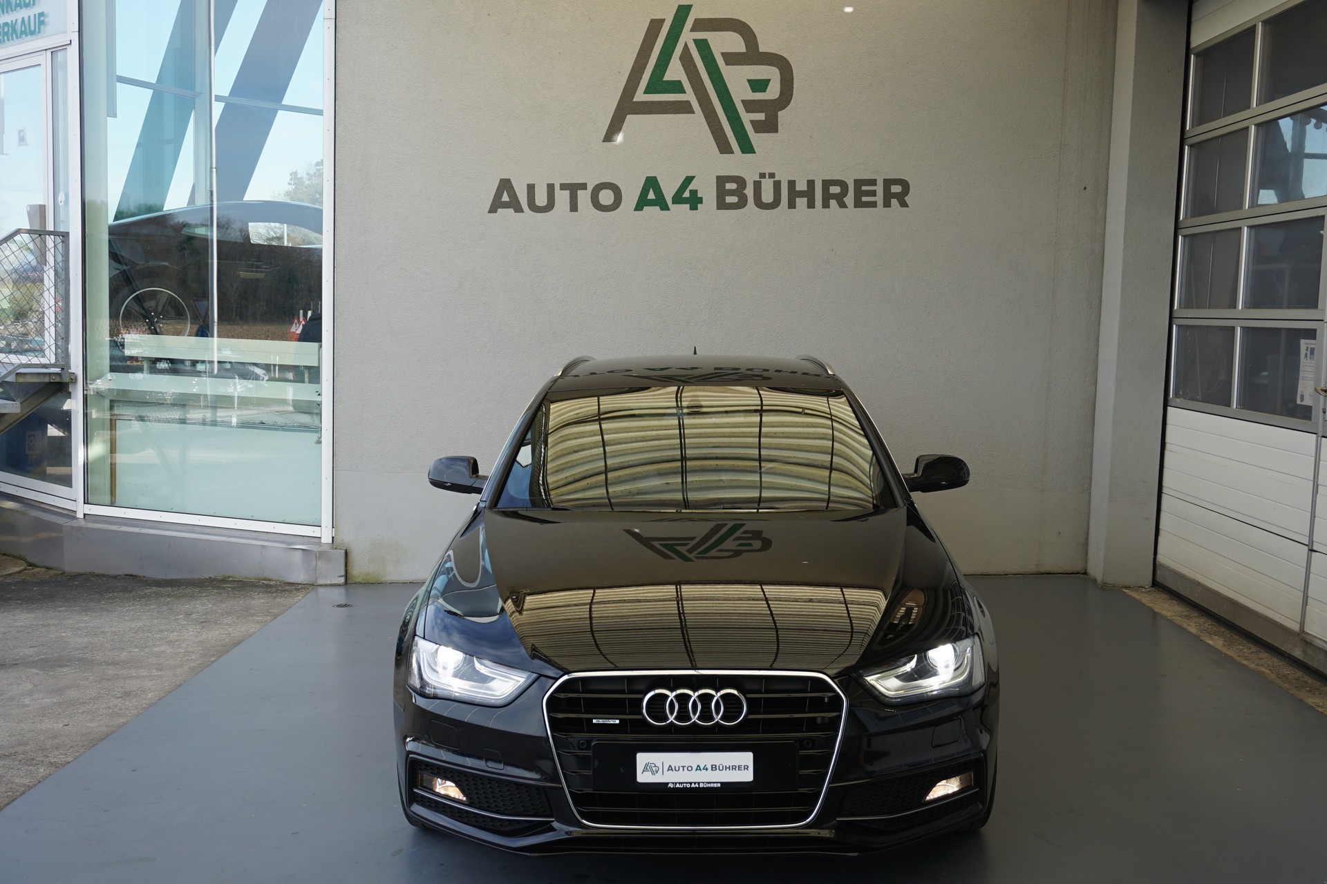 AUDI A4 Avant 2.0 TDI quattro S-Line 190PS-image-9