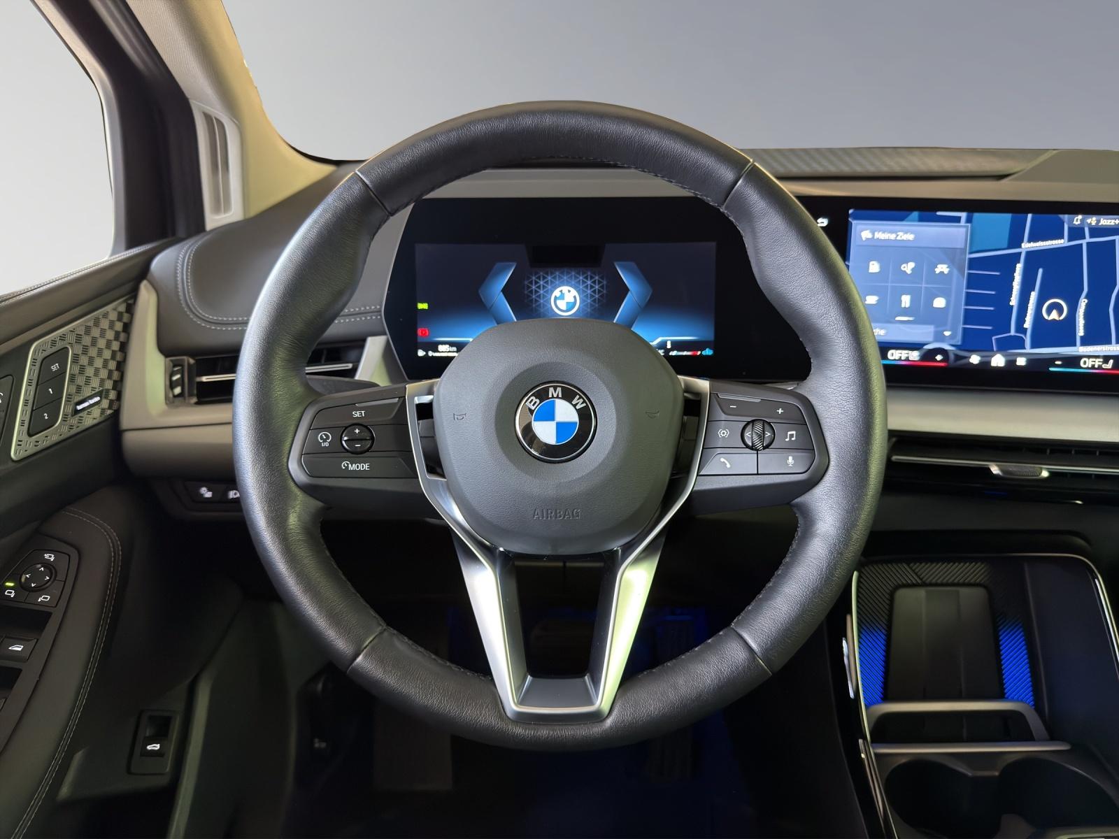 BMW 218d Active Tourer-image-10