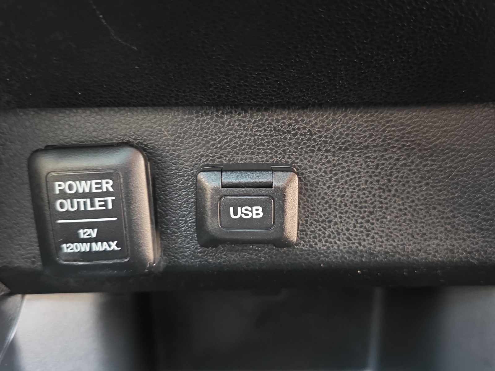 HONDA Jazz 1.3i Hybrid Comfort CVT-image-15