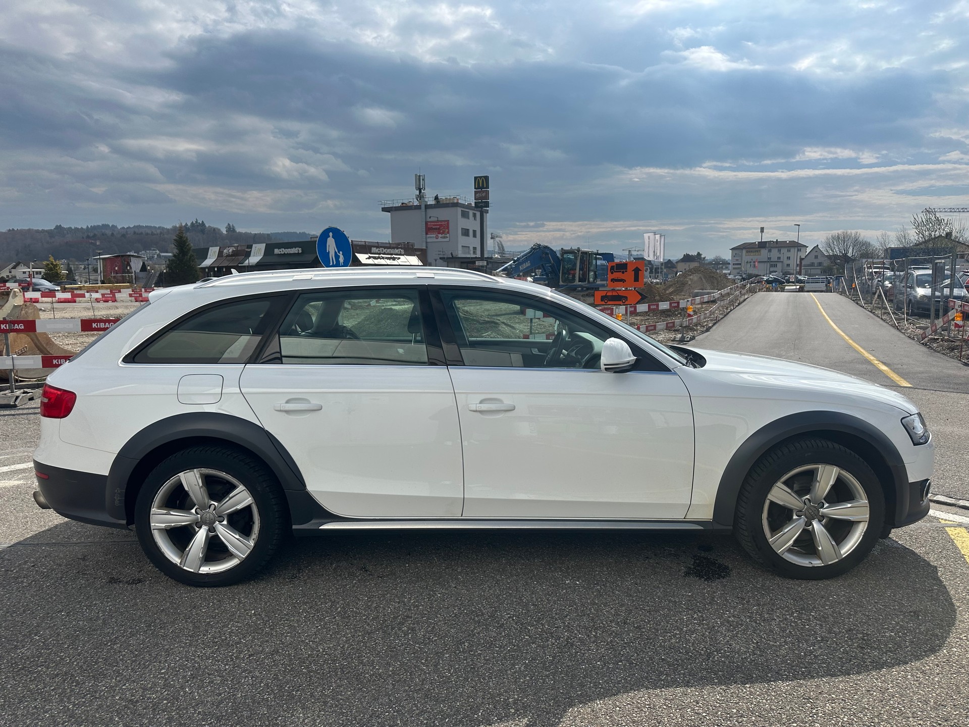 AUDI A4 allroad 2.0 TFSI quattro S-tronic-image-6