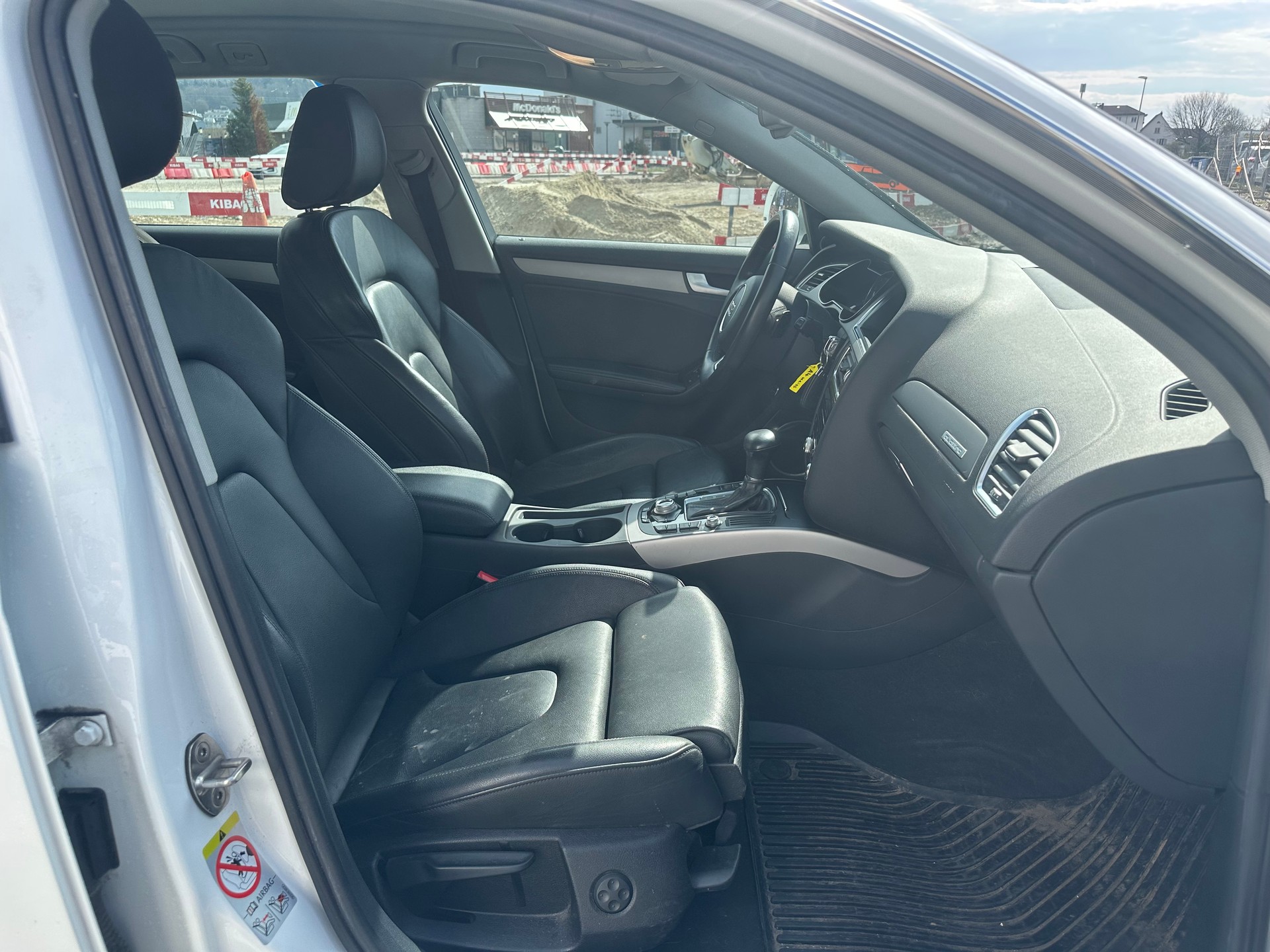 AUDI A4 allroad 2.0 TFSI quattro S-tronic-image-11