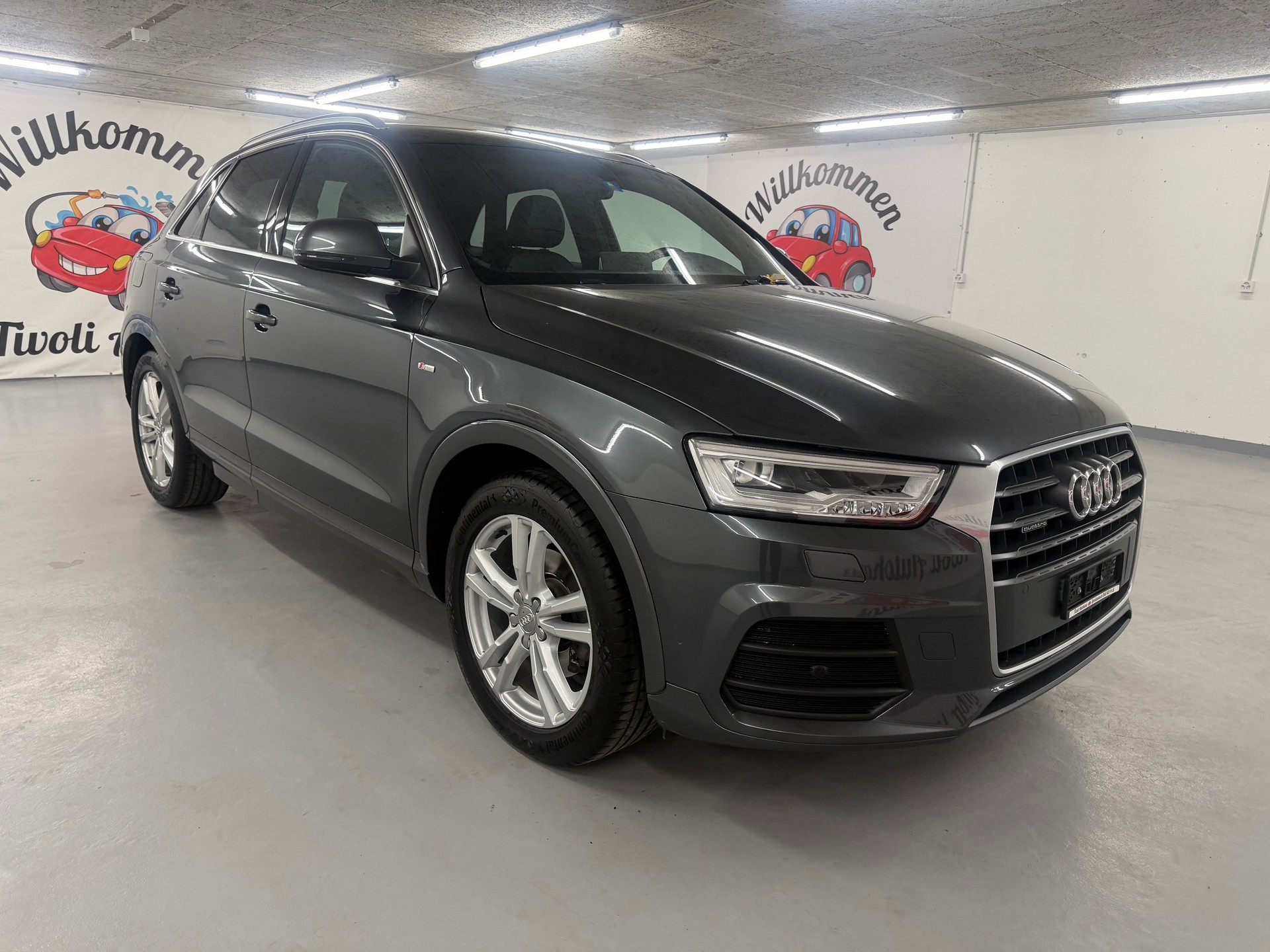 AUDI Q3 2.0 TDI sport quattro S-tronic-showroom-element-1