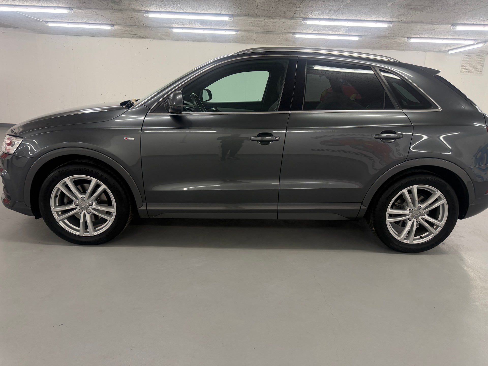 AUDI Q3 2.0 TDI sport quattro S-tronic-image-4