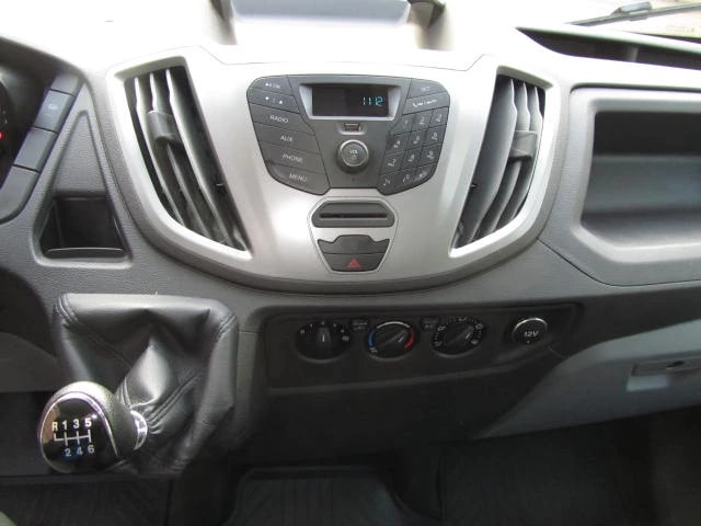FORD Transit Van DCiV 350 L2 Ambiente 2.0 TDCi 130 4WD-image-7